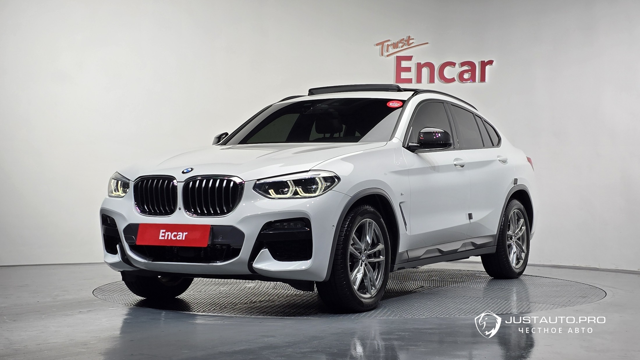 Автомобиль BMW X4