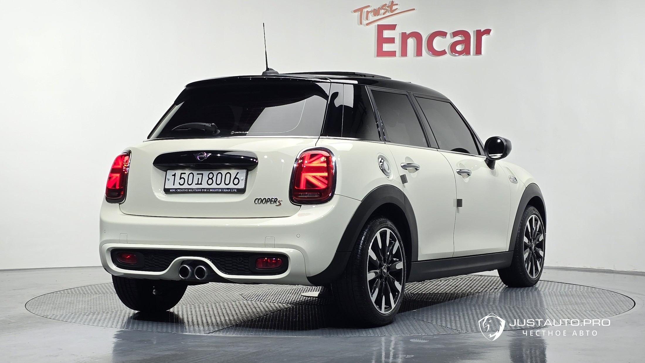 Автомобиль Mini Cooper