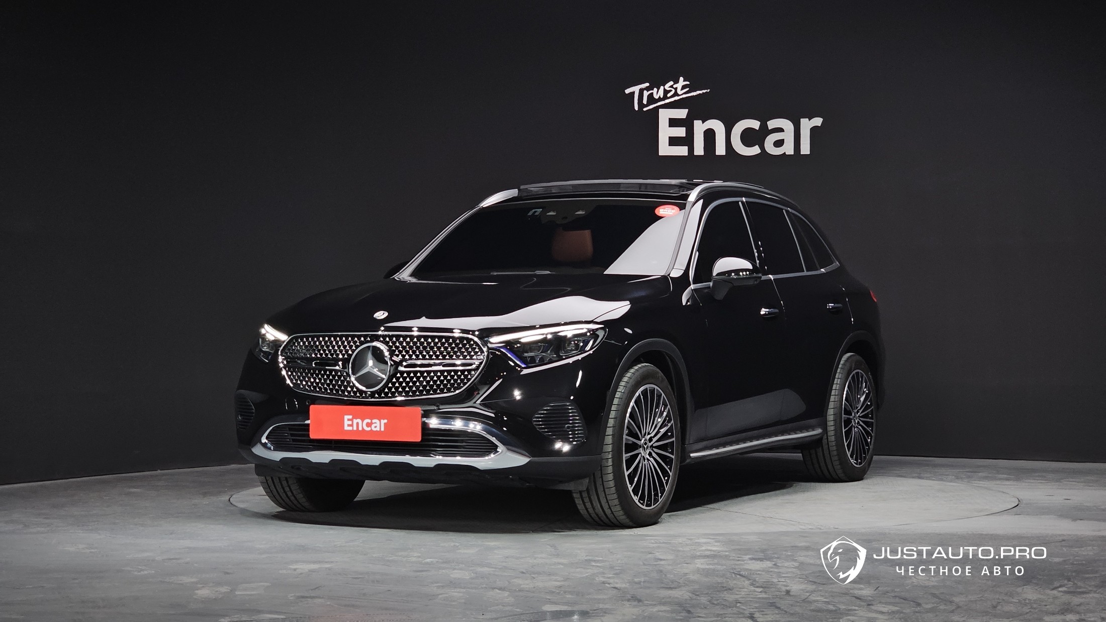 Автомобиль Mercedes-Benz GLC-Class