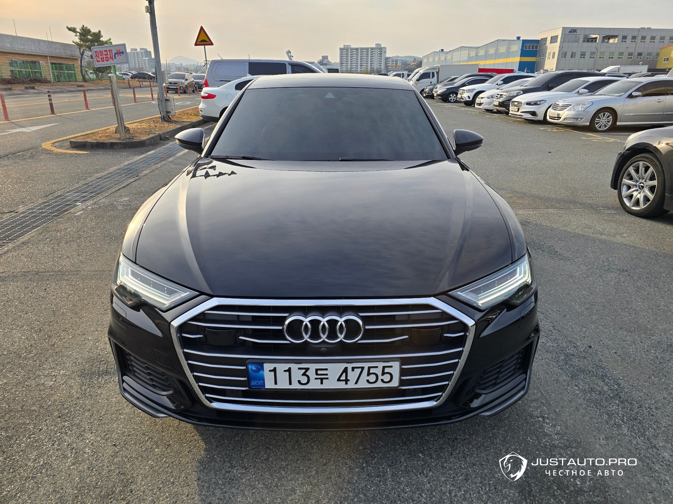 Автомобиль Audi A6