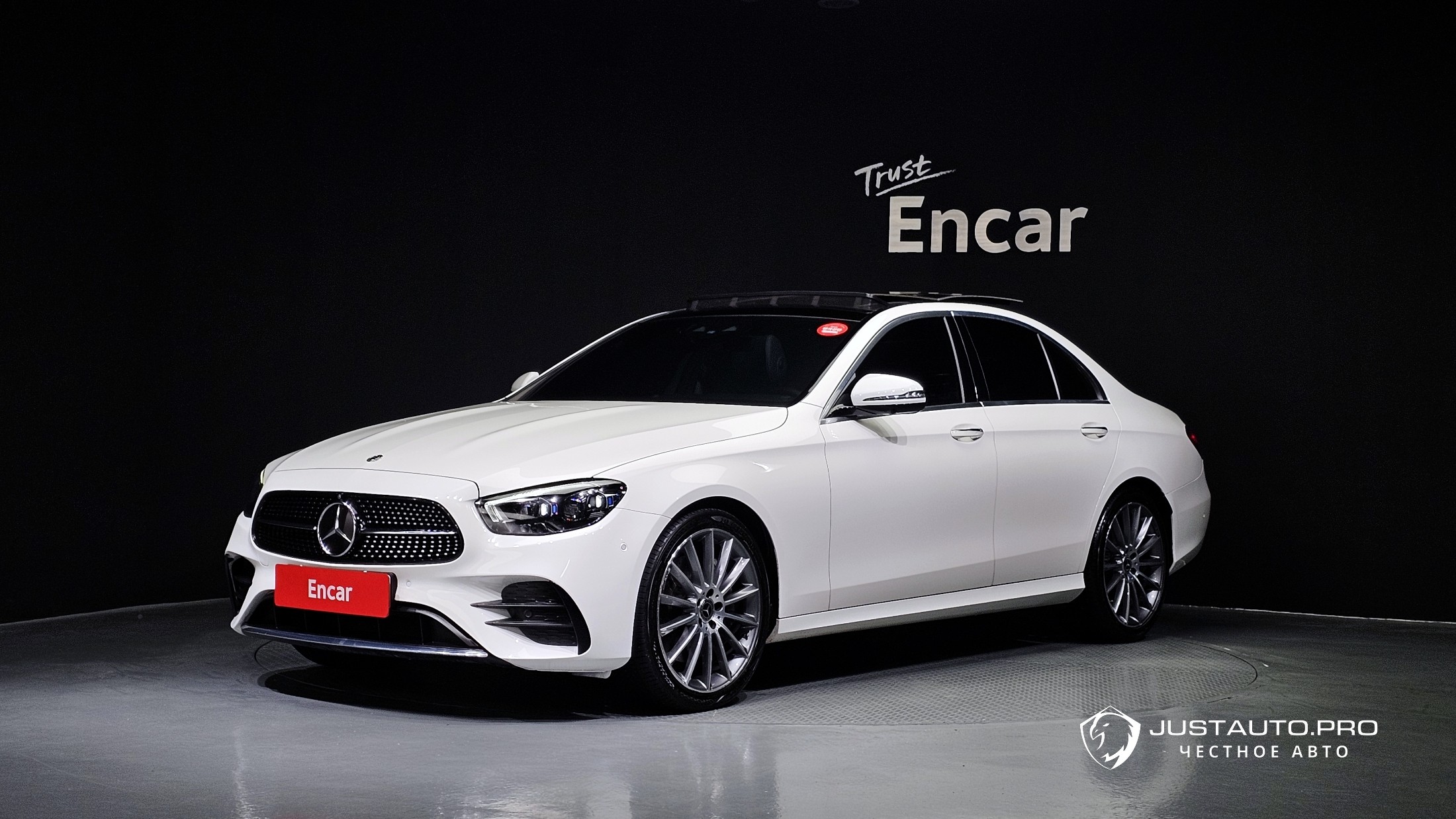 Автомобиль Mercedes-Benz E-Class