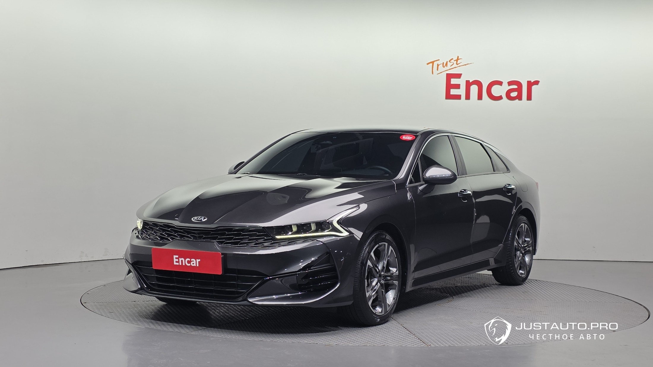 Автомобиль Kia K5