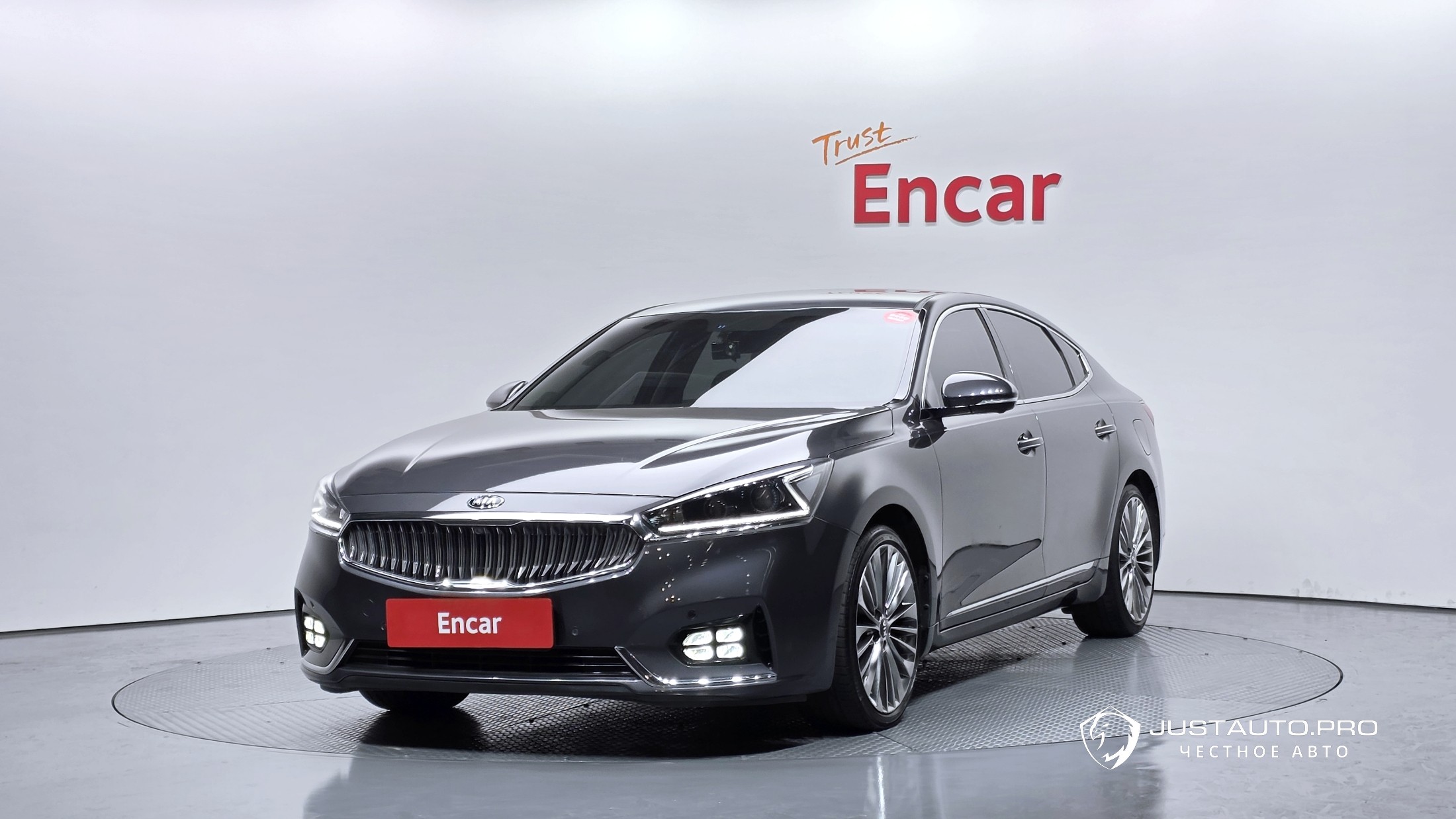 Автомобиль Kia K7