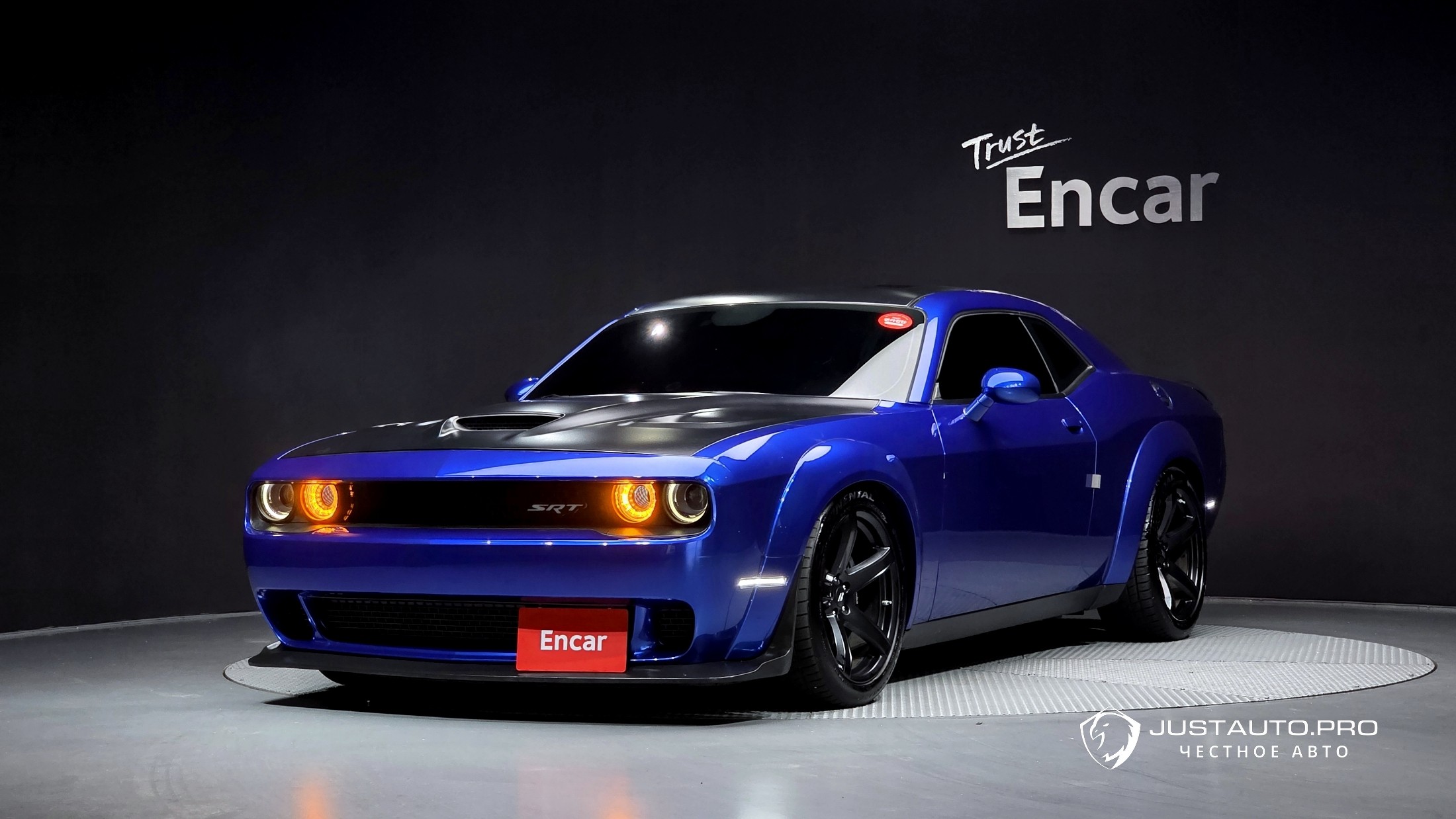 Автомобиль Dodge Challenger