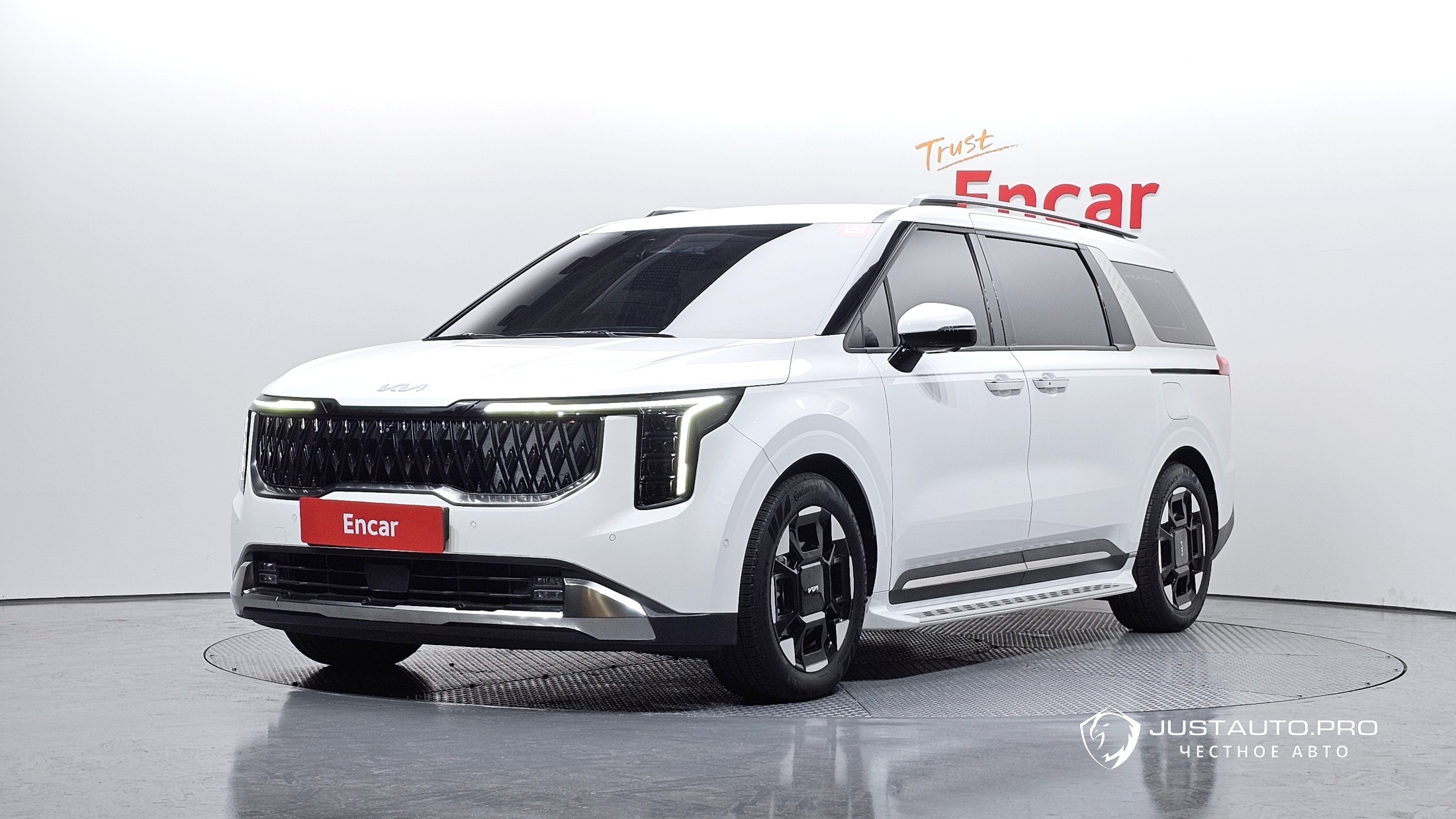Автомобиль Kia Canival