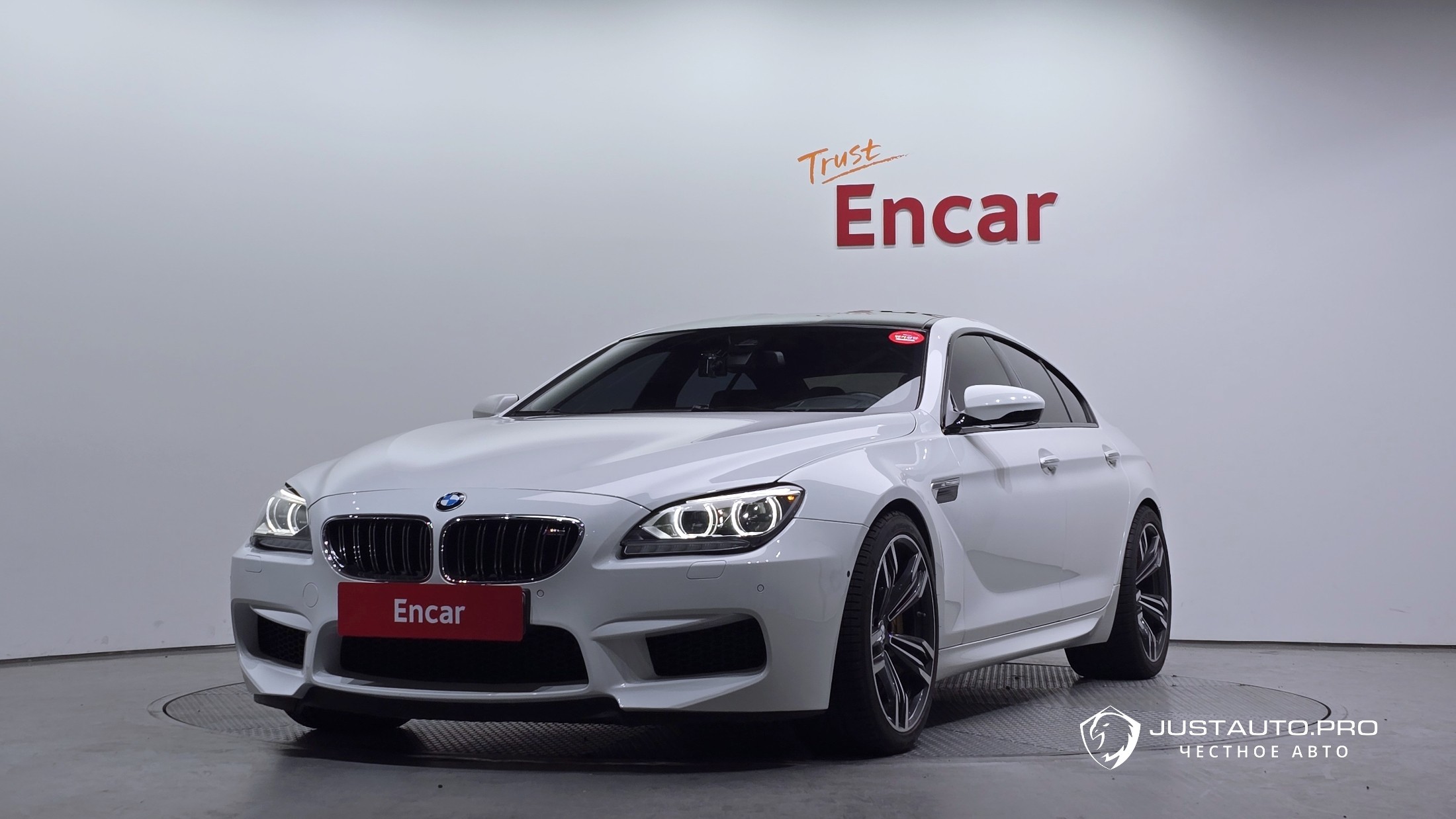 Автомобиль BMW M6