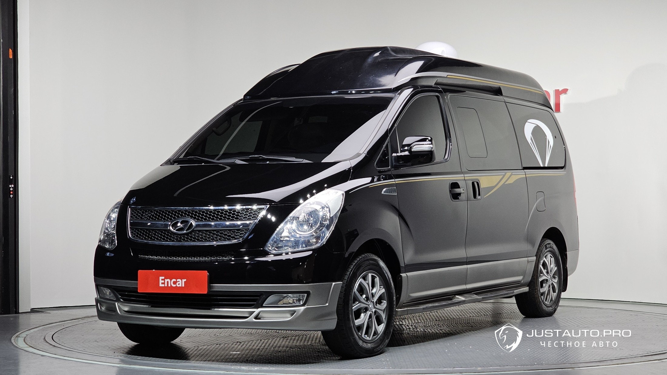 Автомобиль Hyundai Starex