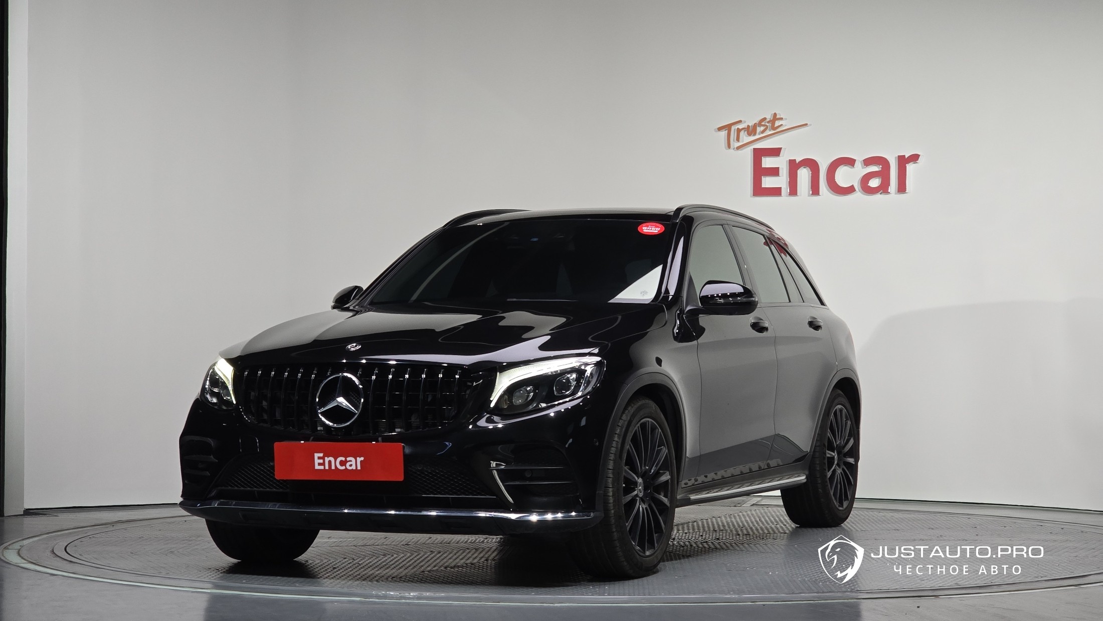 Автомобиль Mercedes-Benz GLC-Class