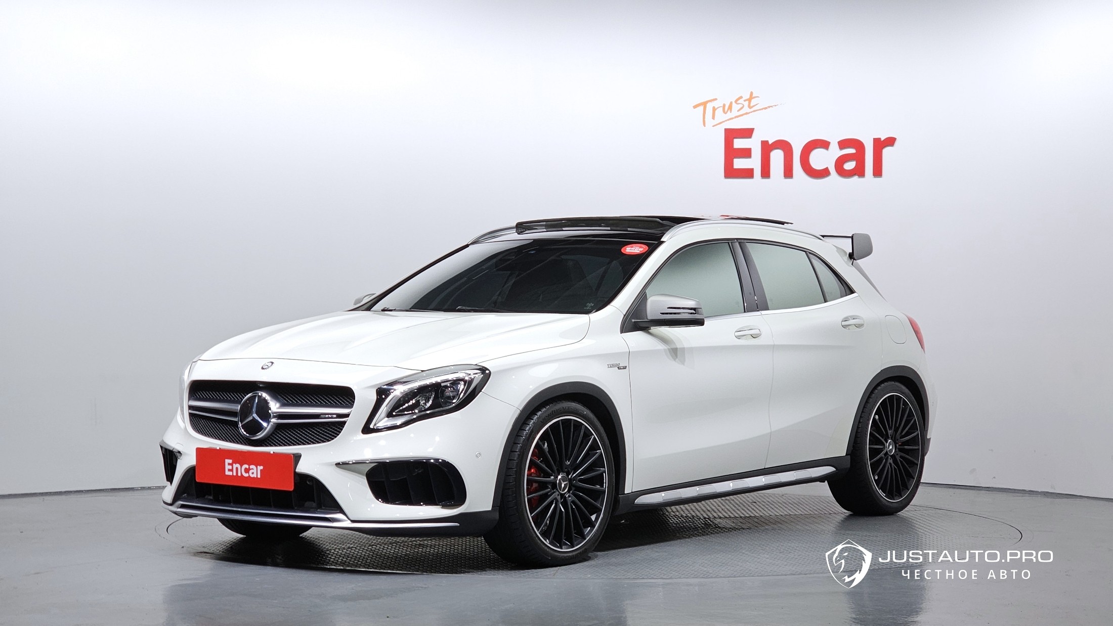 Автомобиль Mercedes-Benz GLA-Class