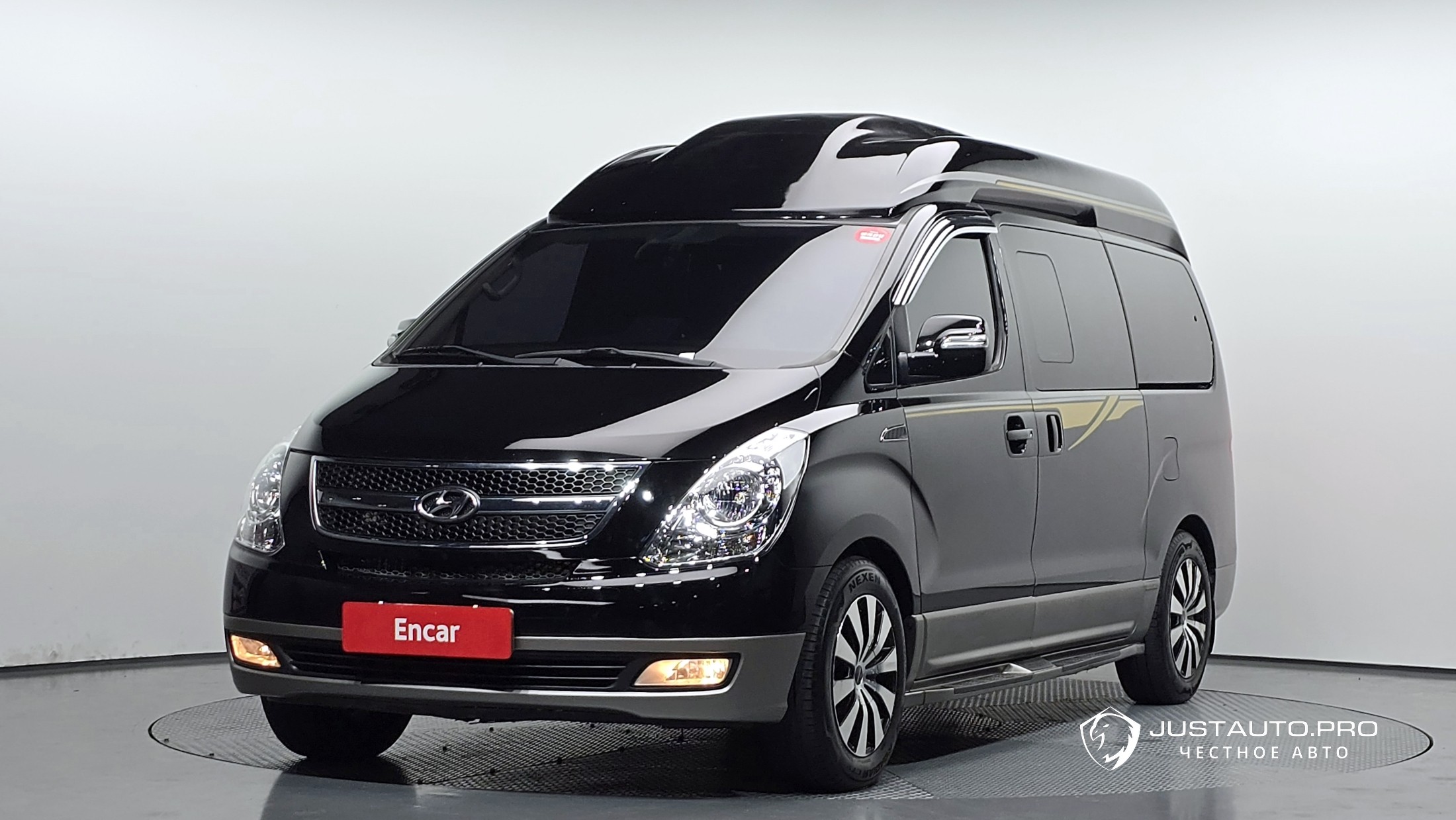 Автомобиль Hyundai Starex