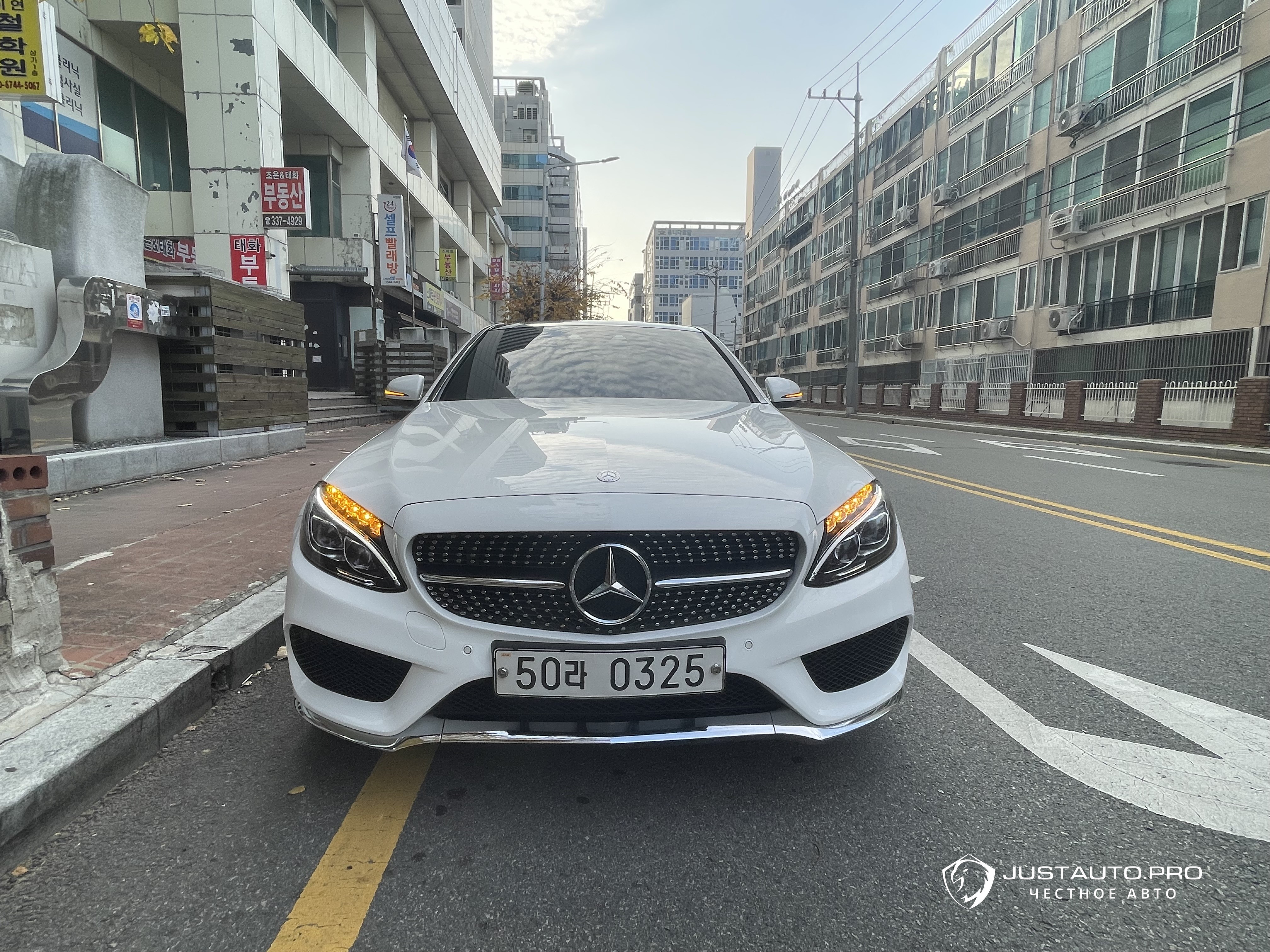 Автомобиль Mercedes-Benz C-Class