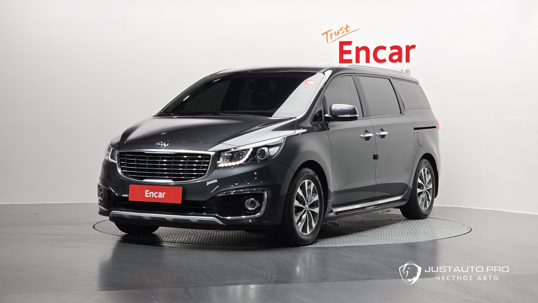 Автомобиль Kia Canival