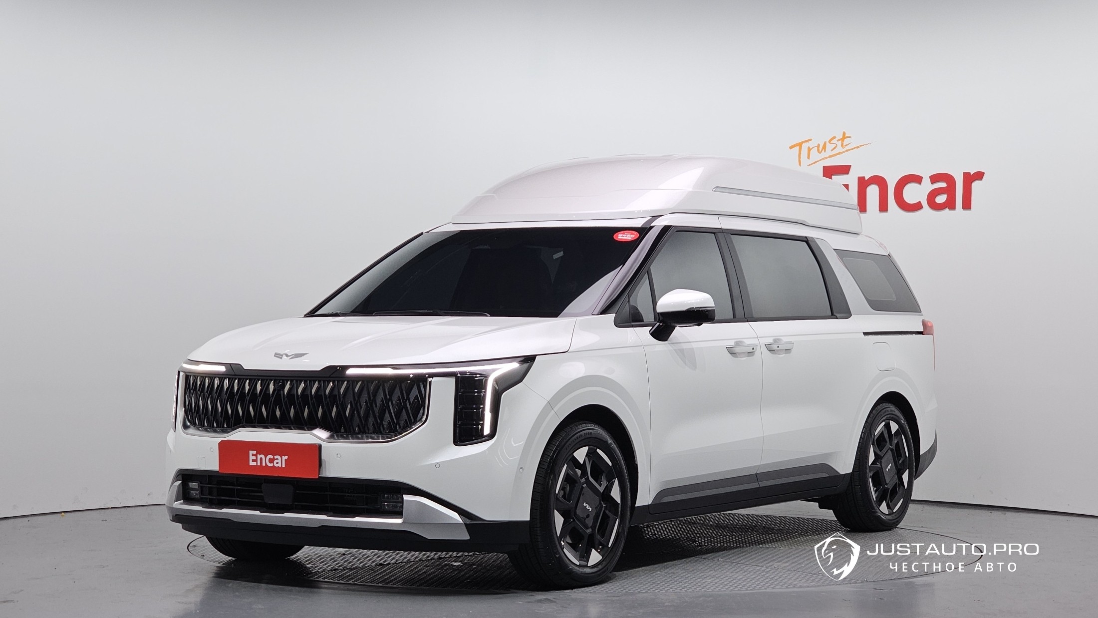 Автомобиль Kia Canival