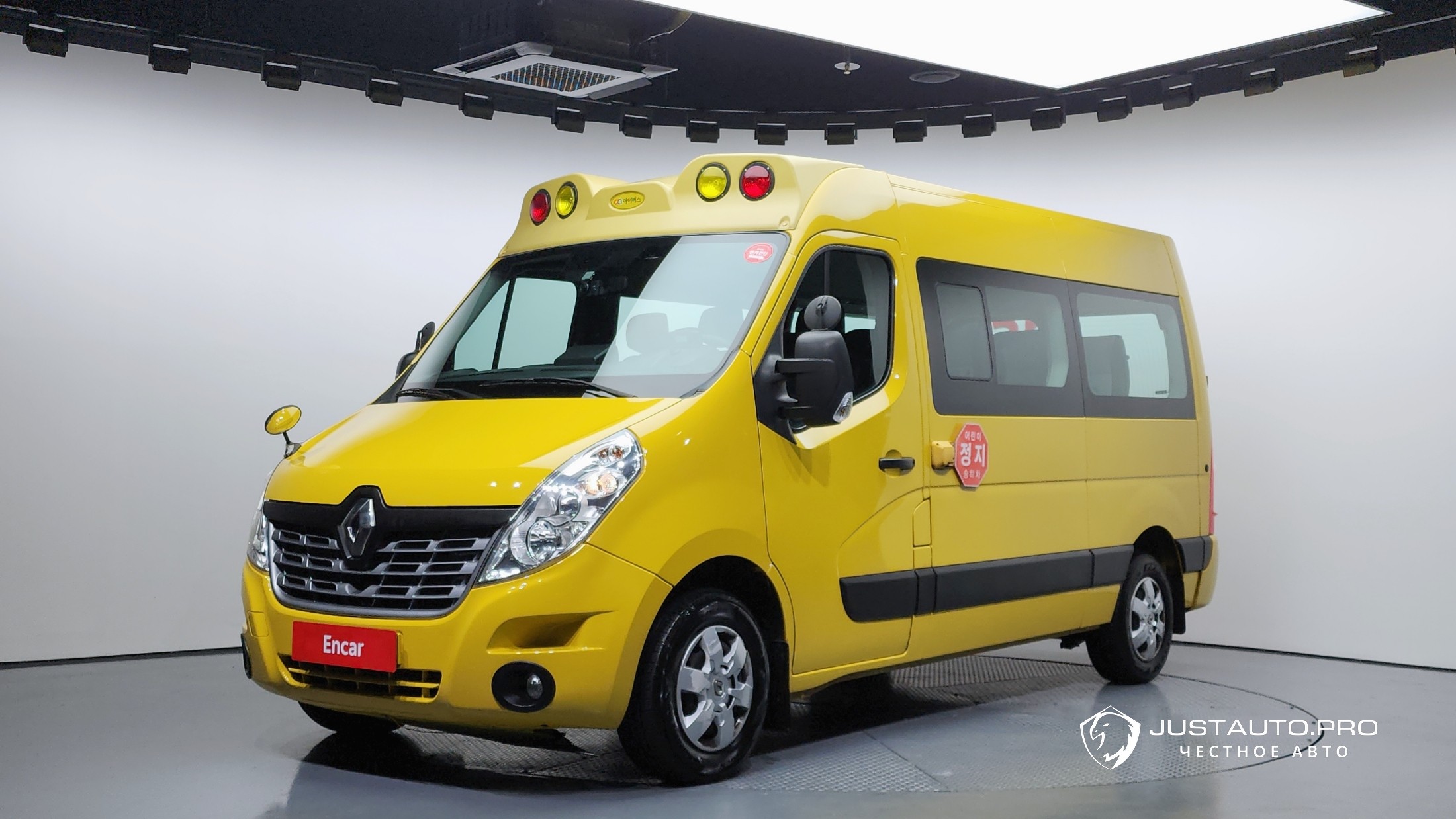 Автомобиль Renault-KoreaSamsung Master