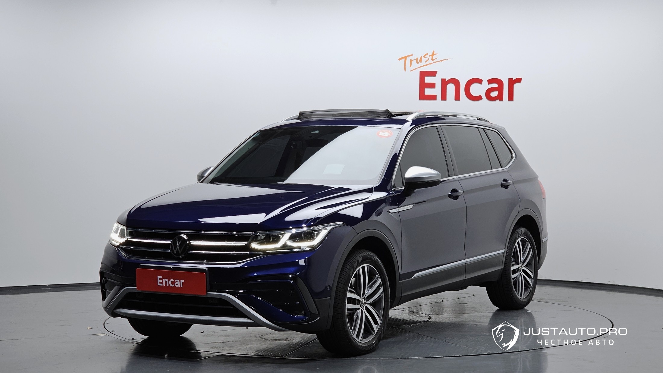 Автомобиль Volkswagen Tiguan