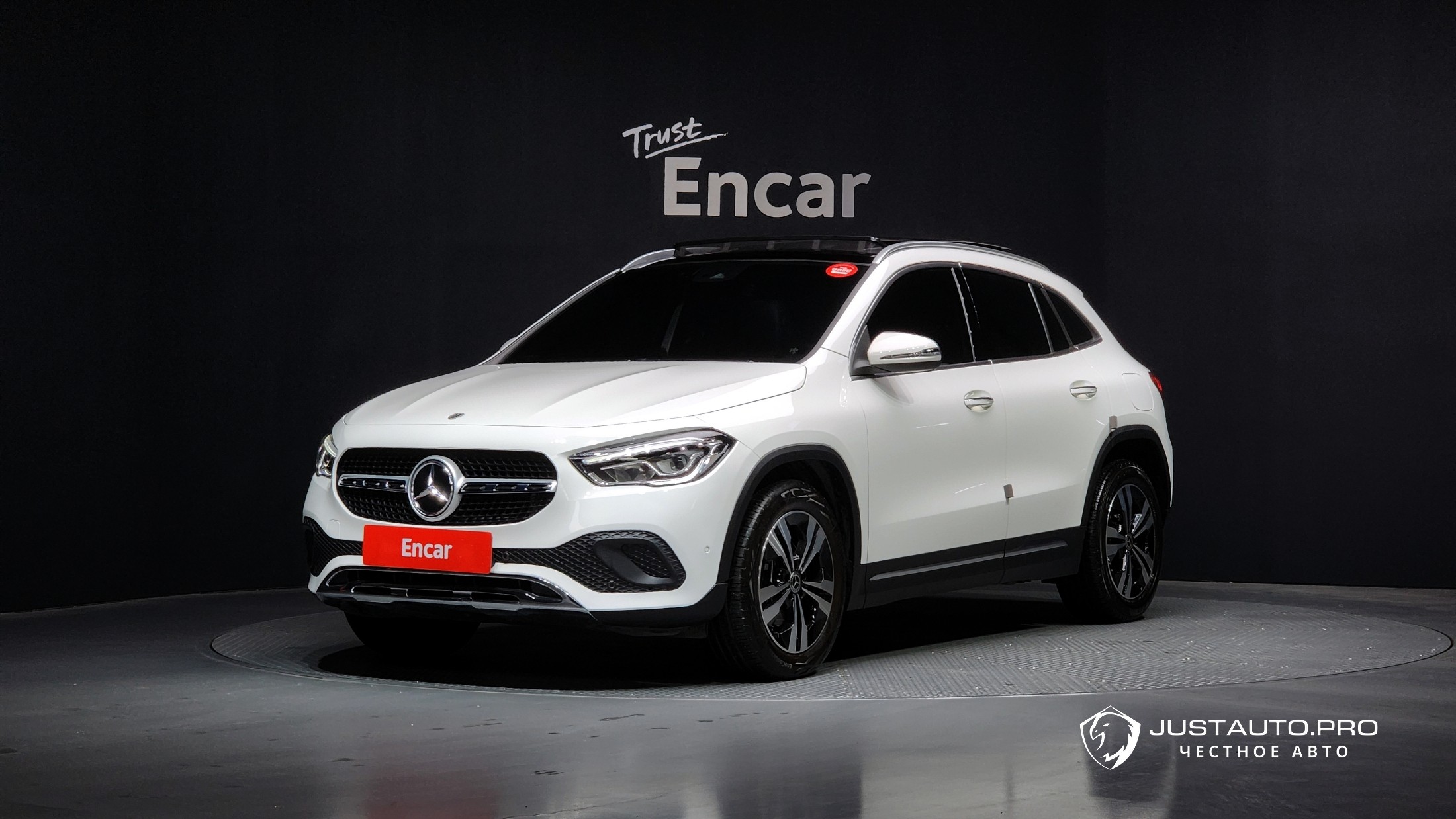 Автомобиль Mercedes-Benz GLA-Class