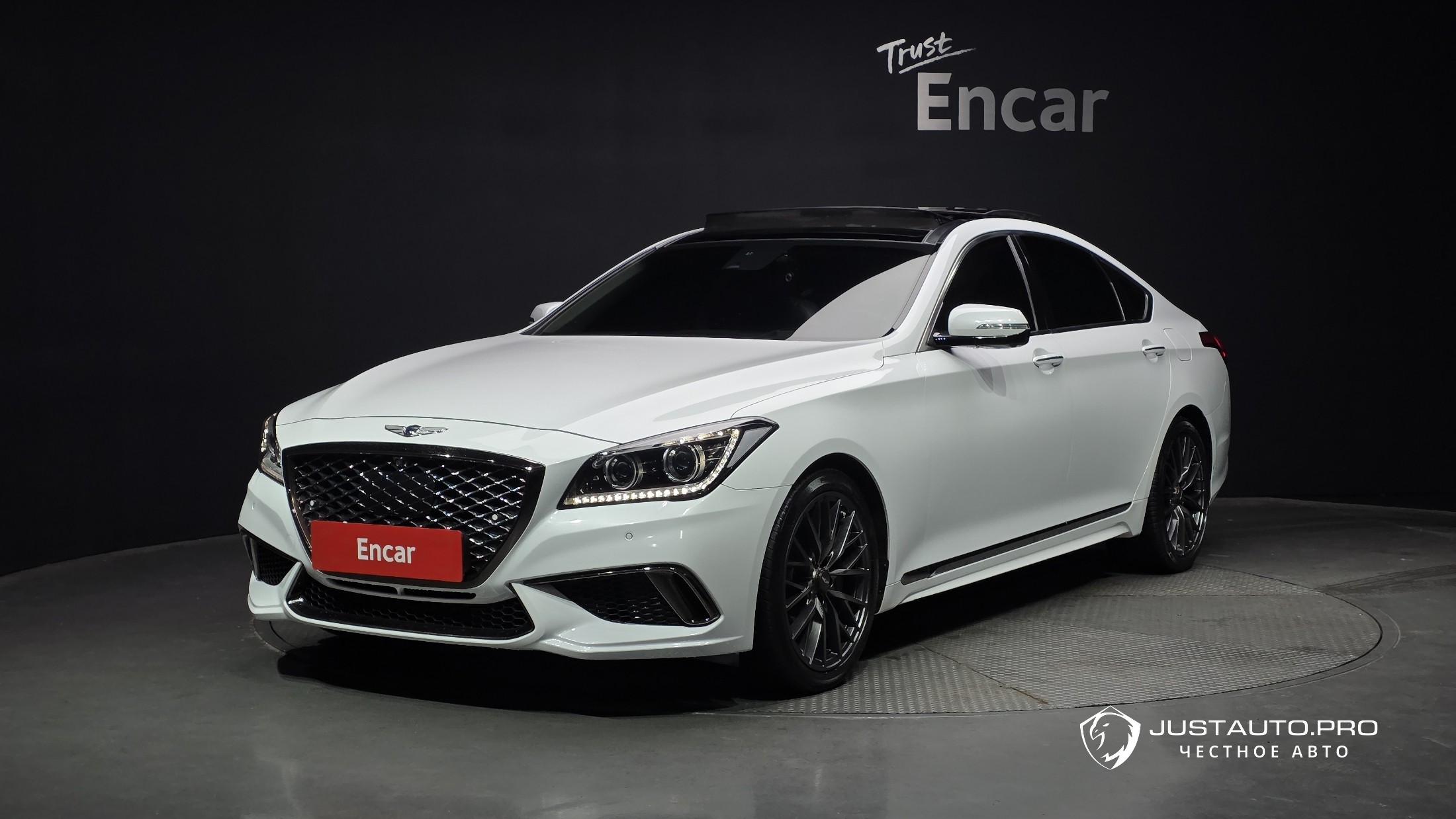 Автомобиль Hyundai Genesis