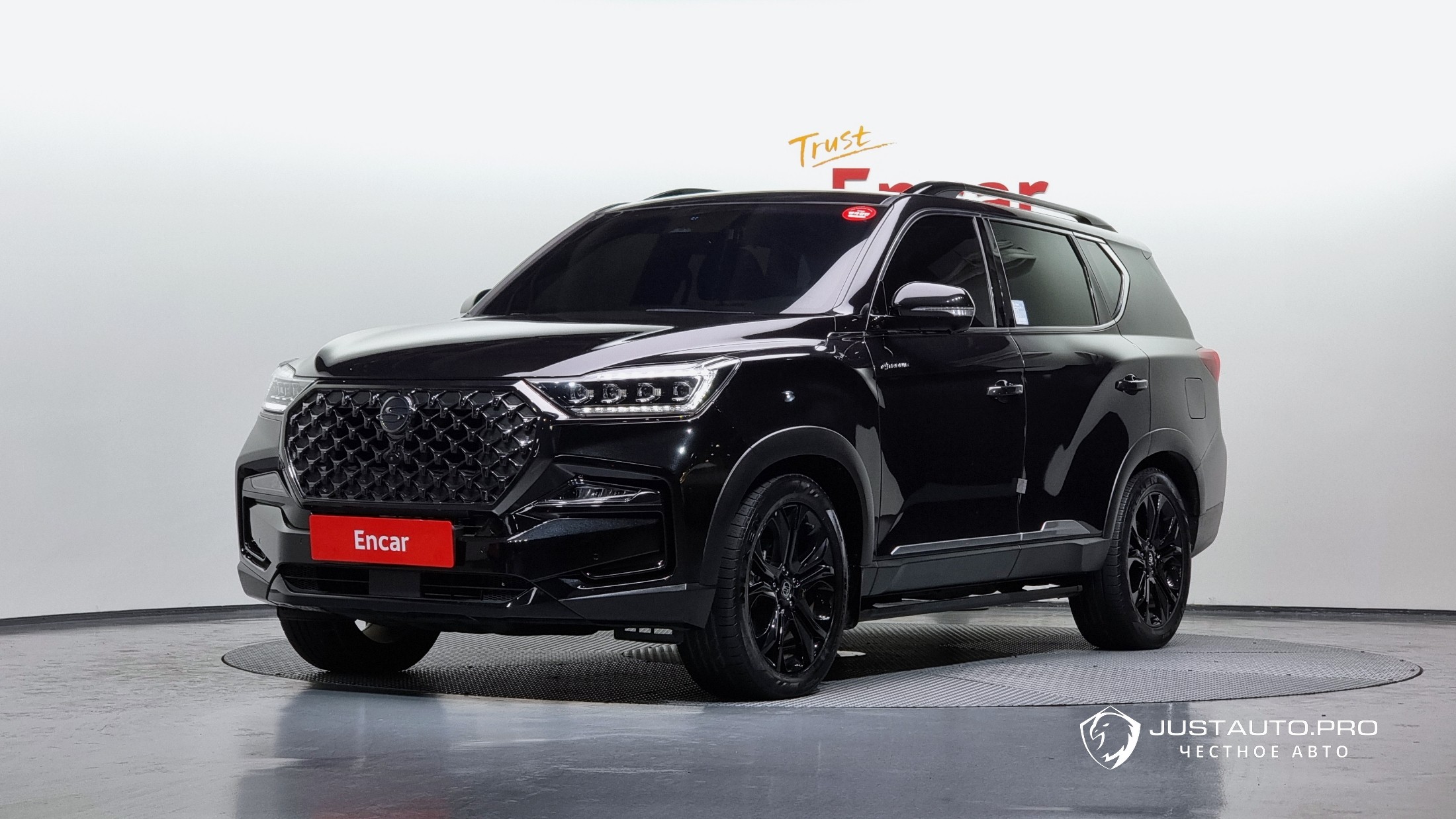 Автомобиль KG_Mobility_Ssangyong Rexton