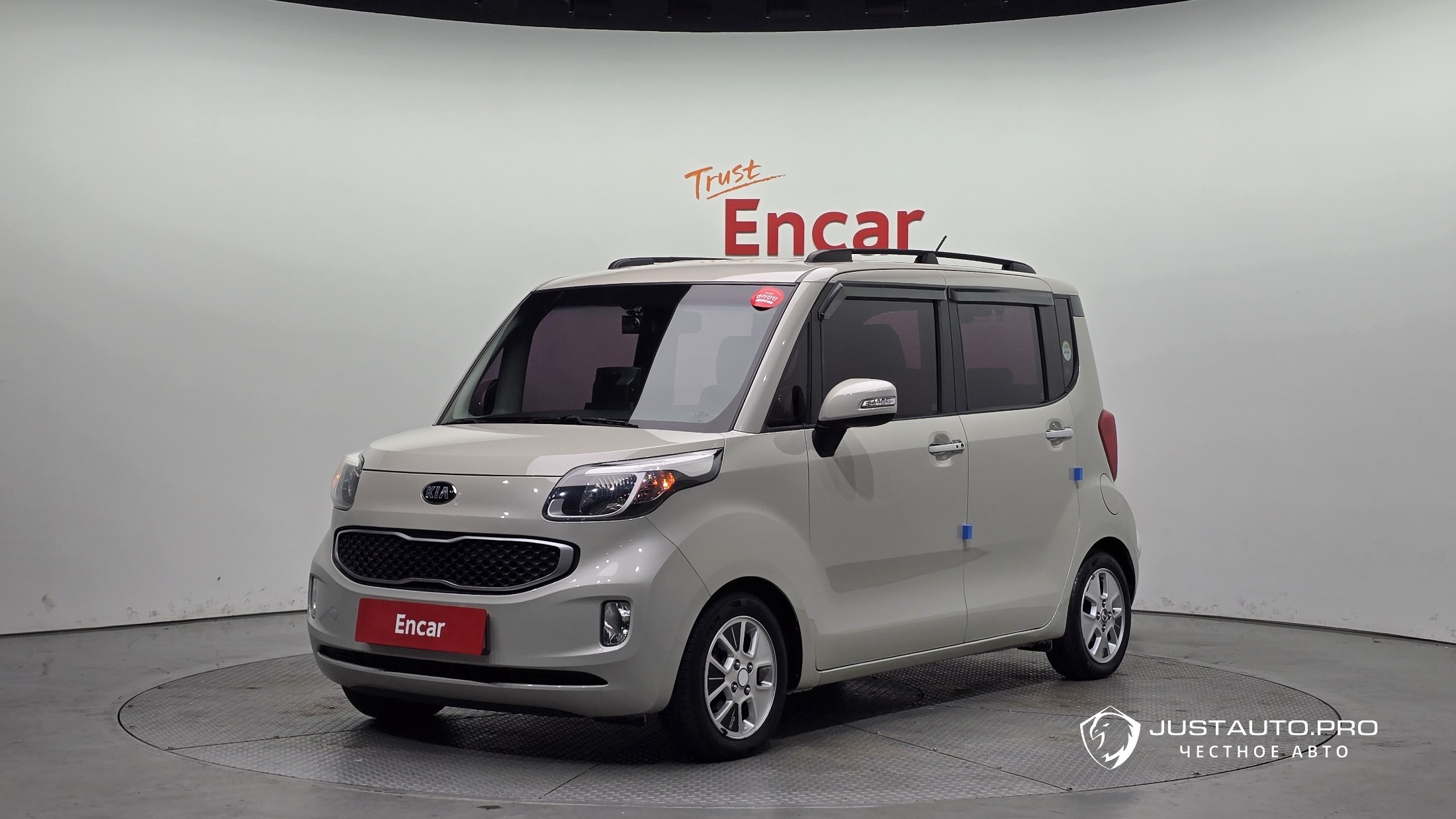 Автомобиль Kia RAY