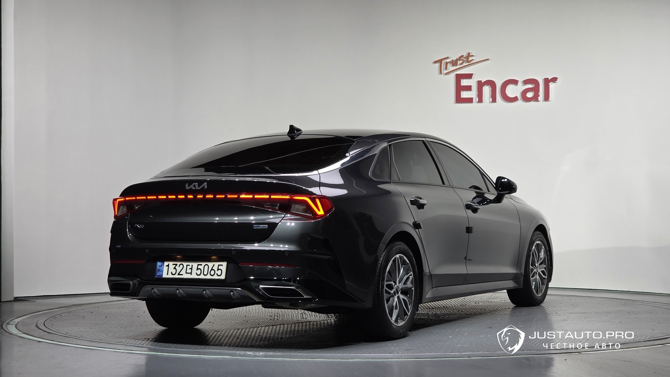 Автомобиль Kia K5