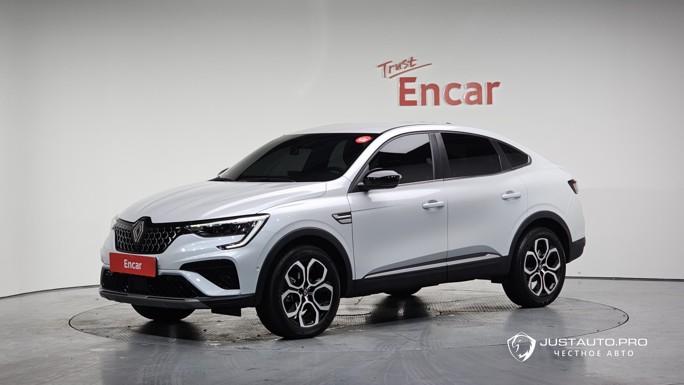 Автомобиль Renault-KoreaSamsung Arkana