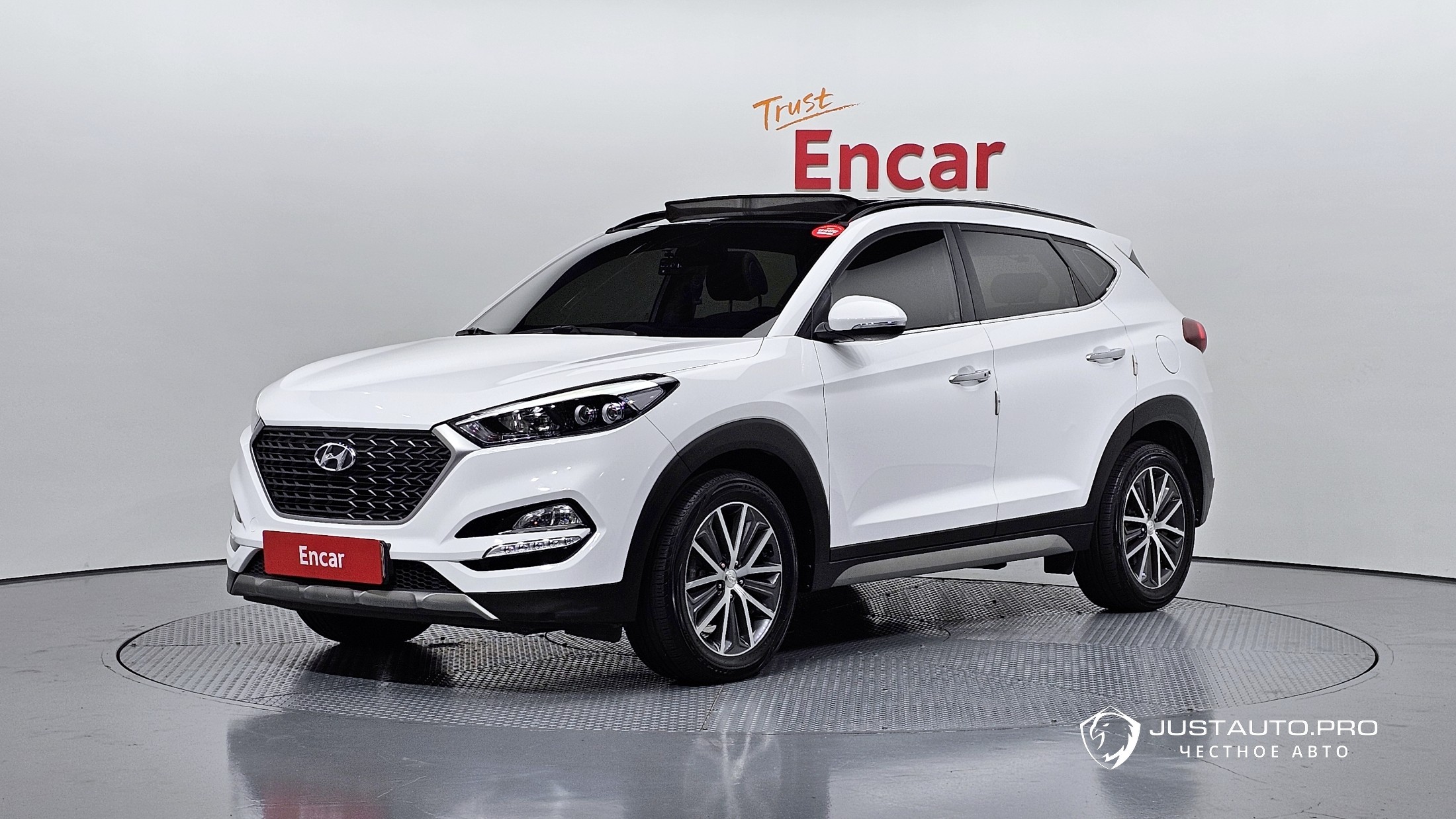 Автомобиль Hyundai Tucson