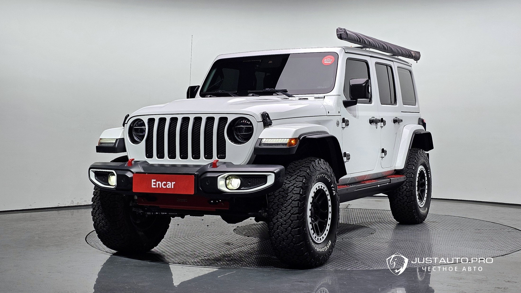 Автомобиль Jeep Wrangler