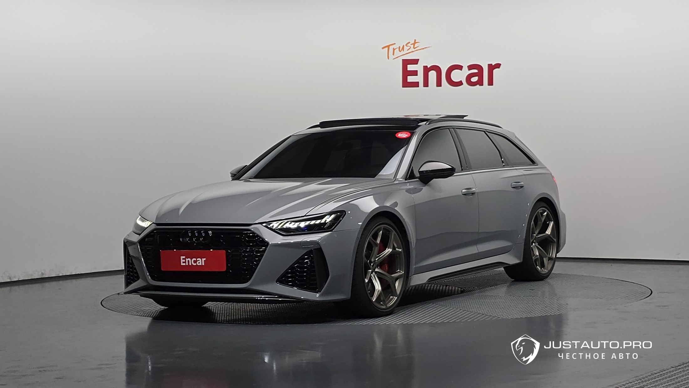 Автомобиль Audi RS6