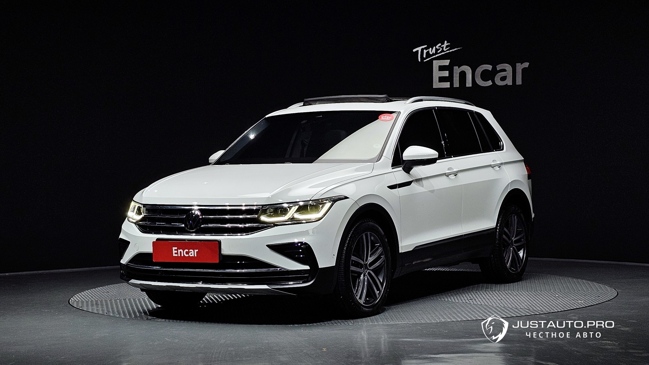 Автомобиль Volkswagen Tiguan