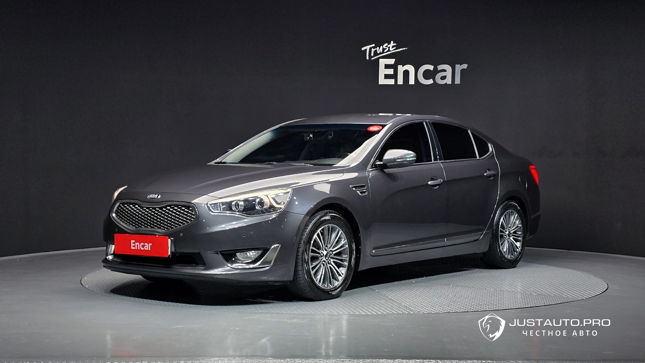 Автомобиль Kia K7