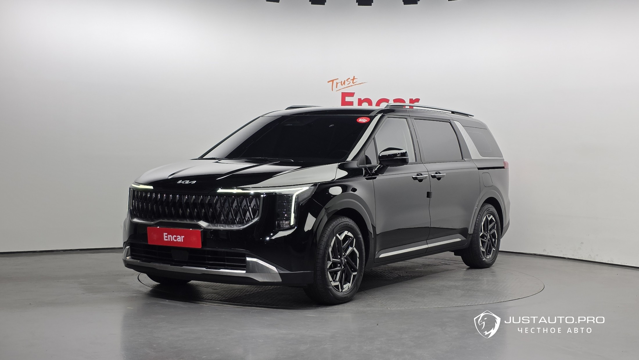 Автомобиль Kia Canival