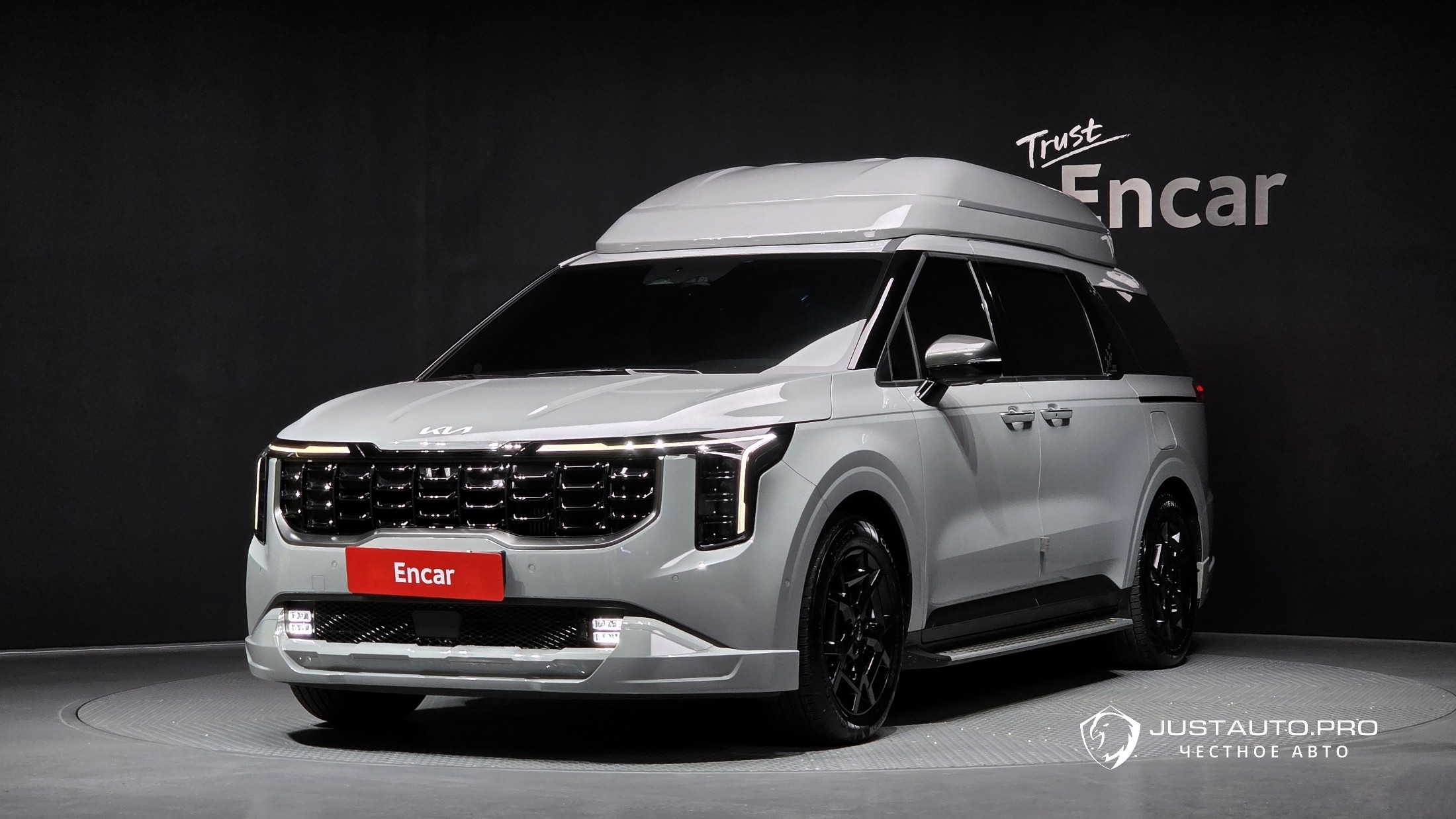 Автомобиль Kia Canival