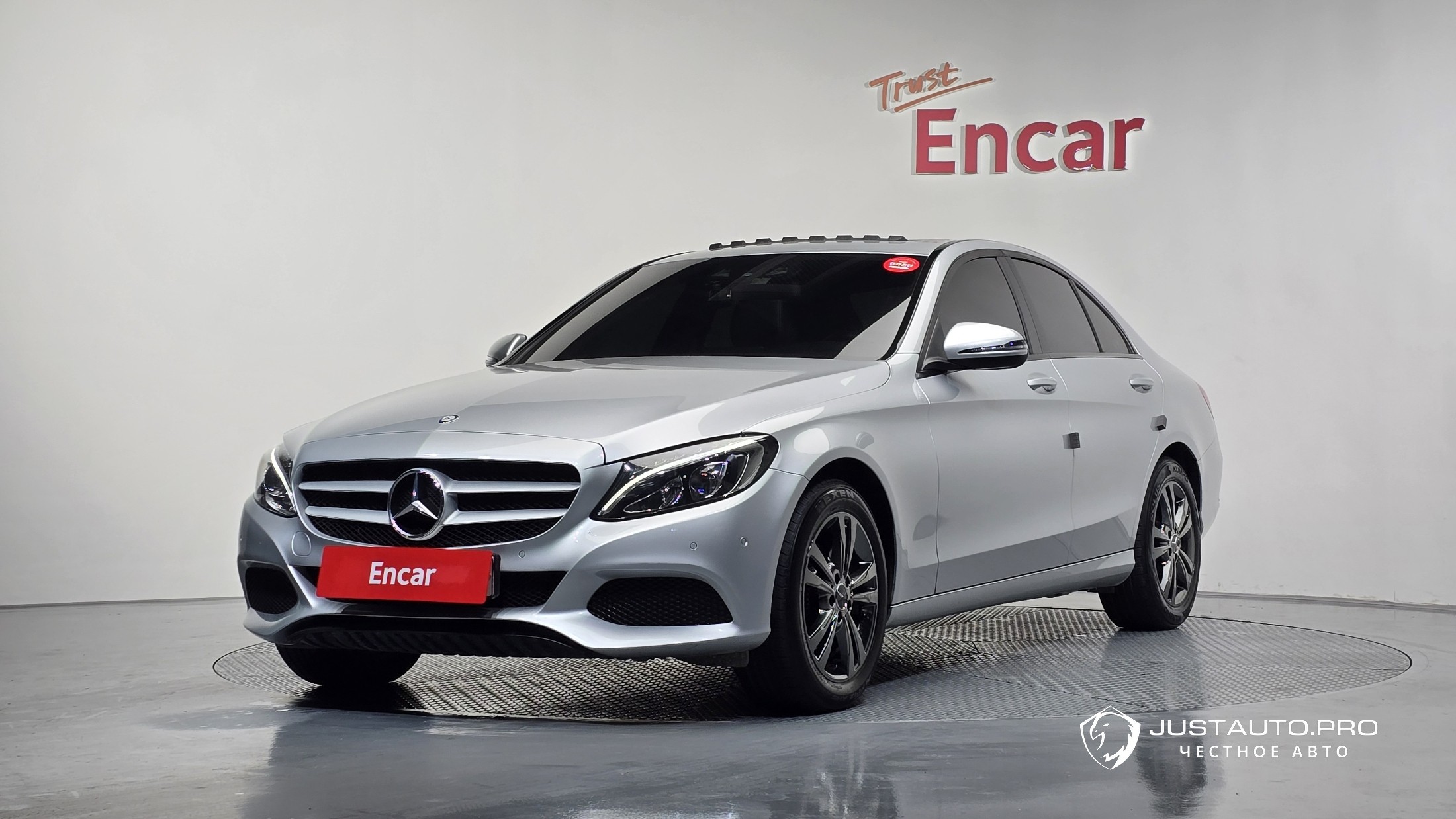 Автомобиль Mercedes-Benz C-Class