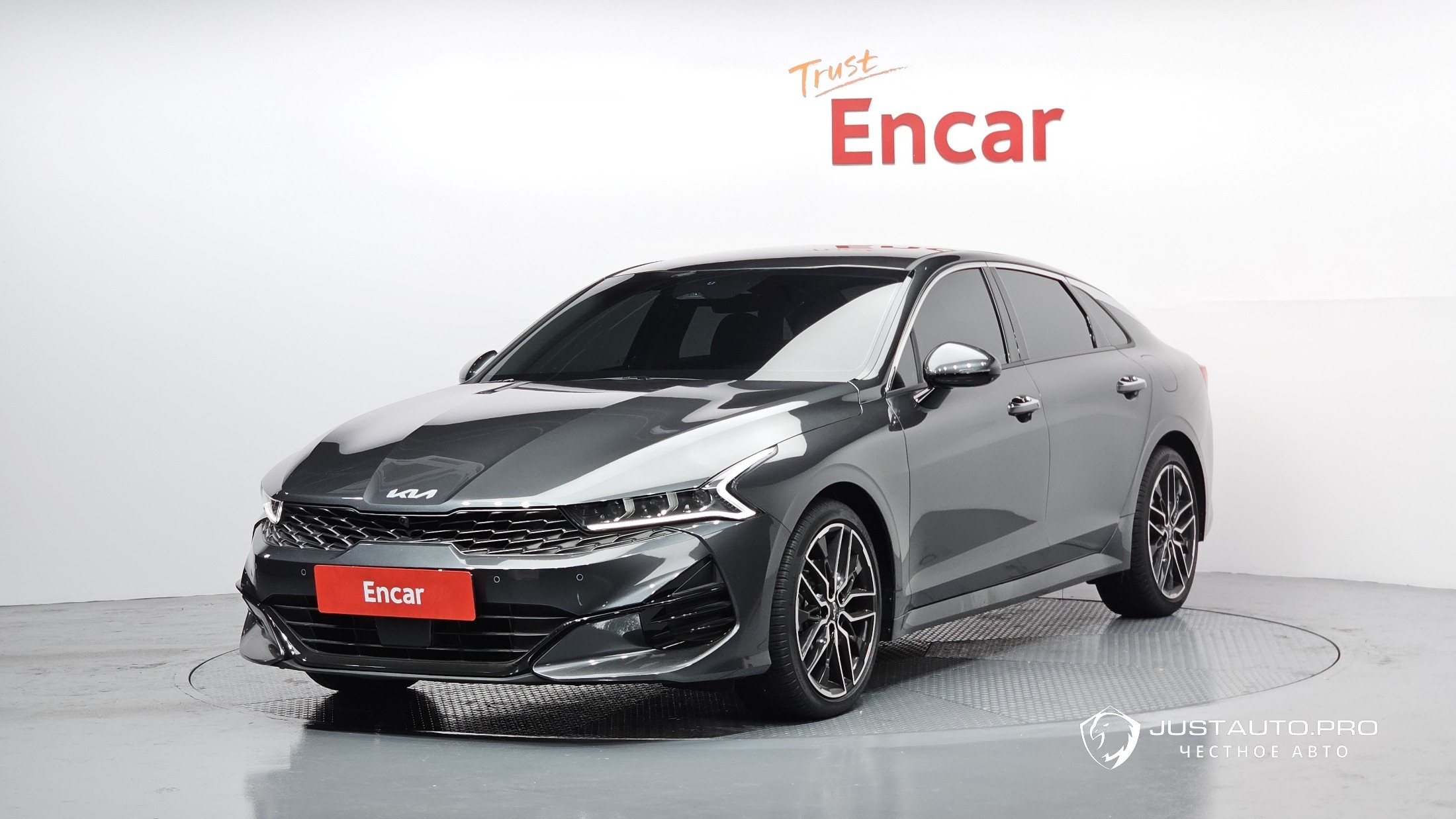 Автомобиль Kia K5