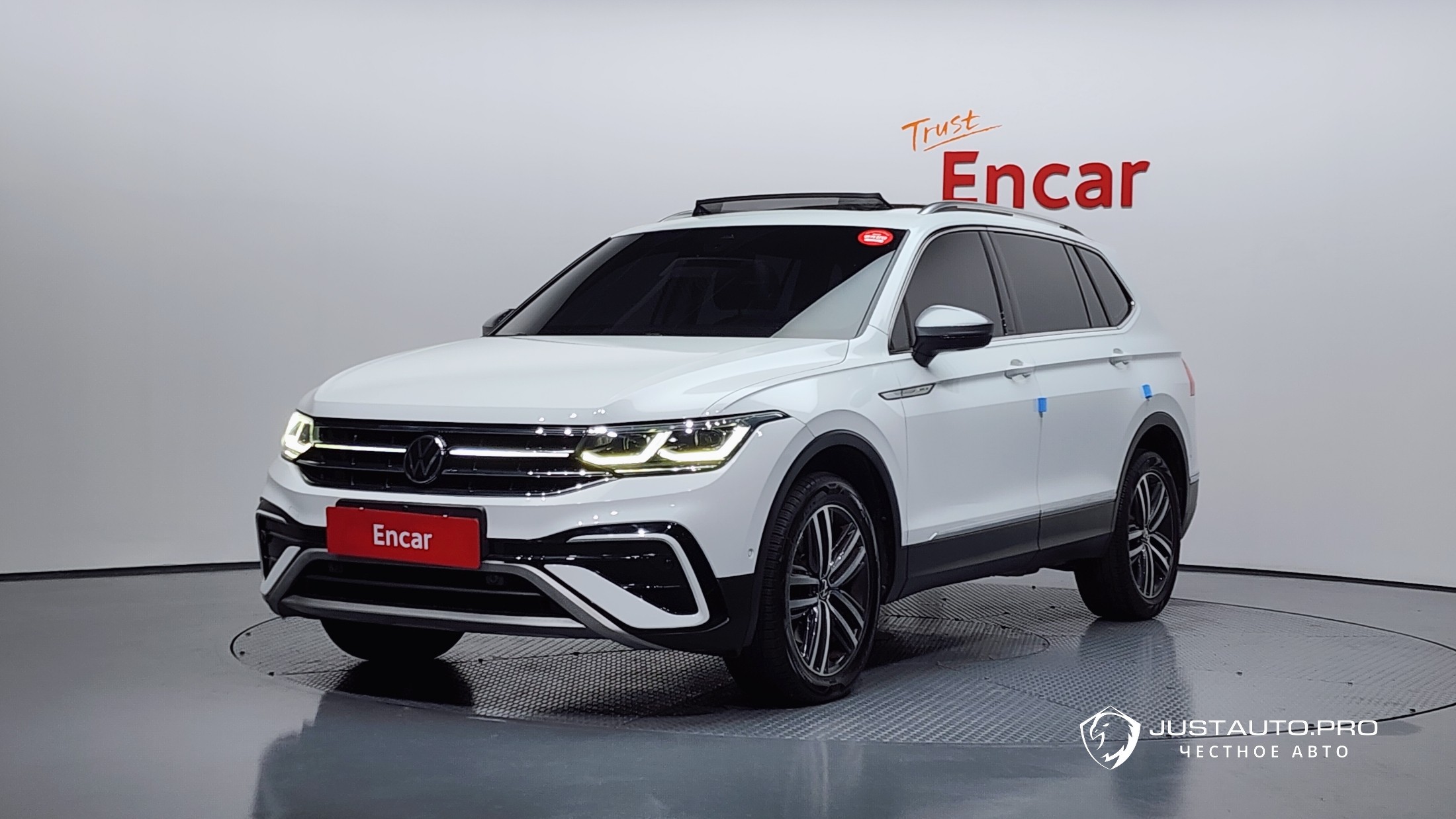 Автомобиль Volkswagen Tiguan