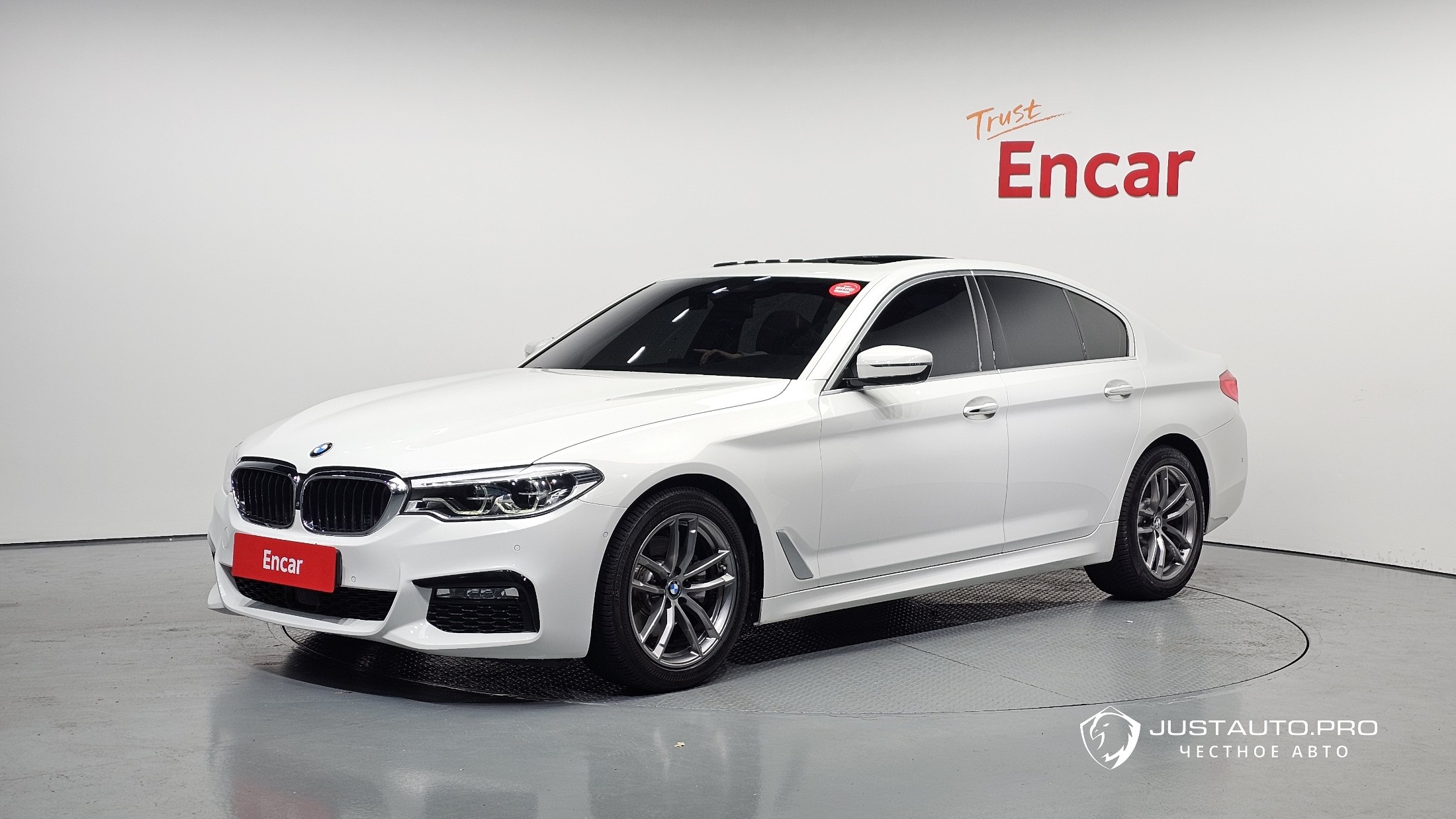 Автомобиль BMW 5-Series