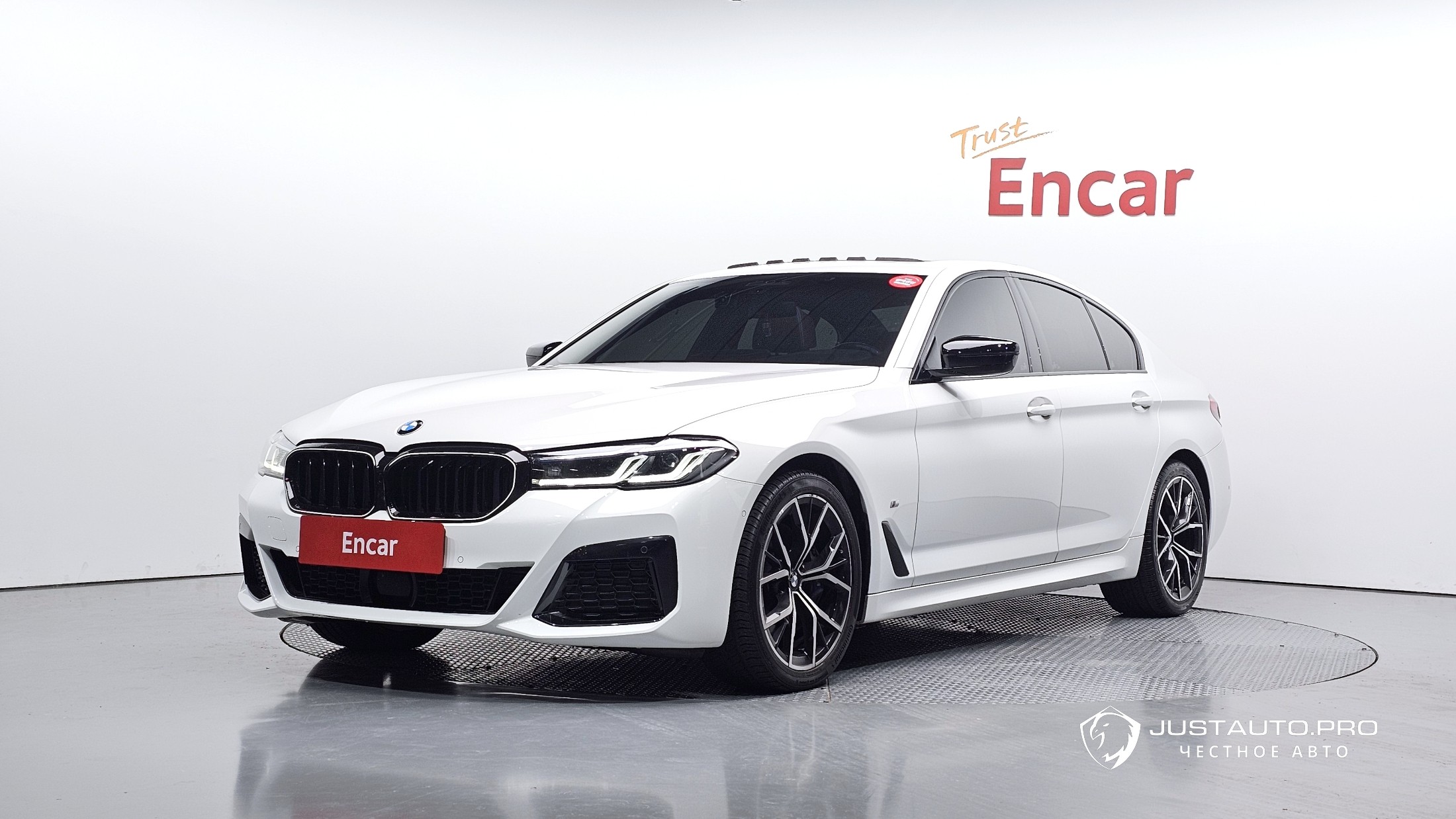 Автомобиль BMW 5-Series