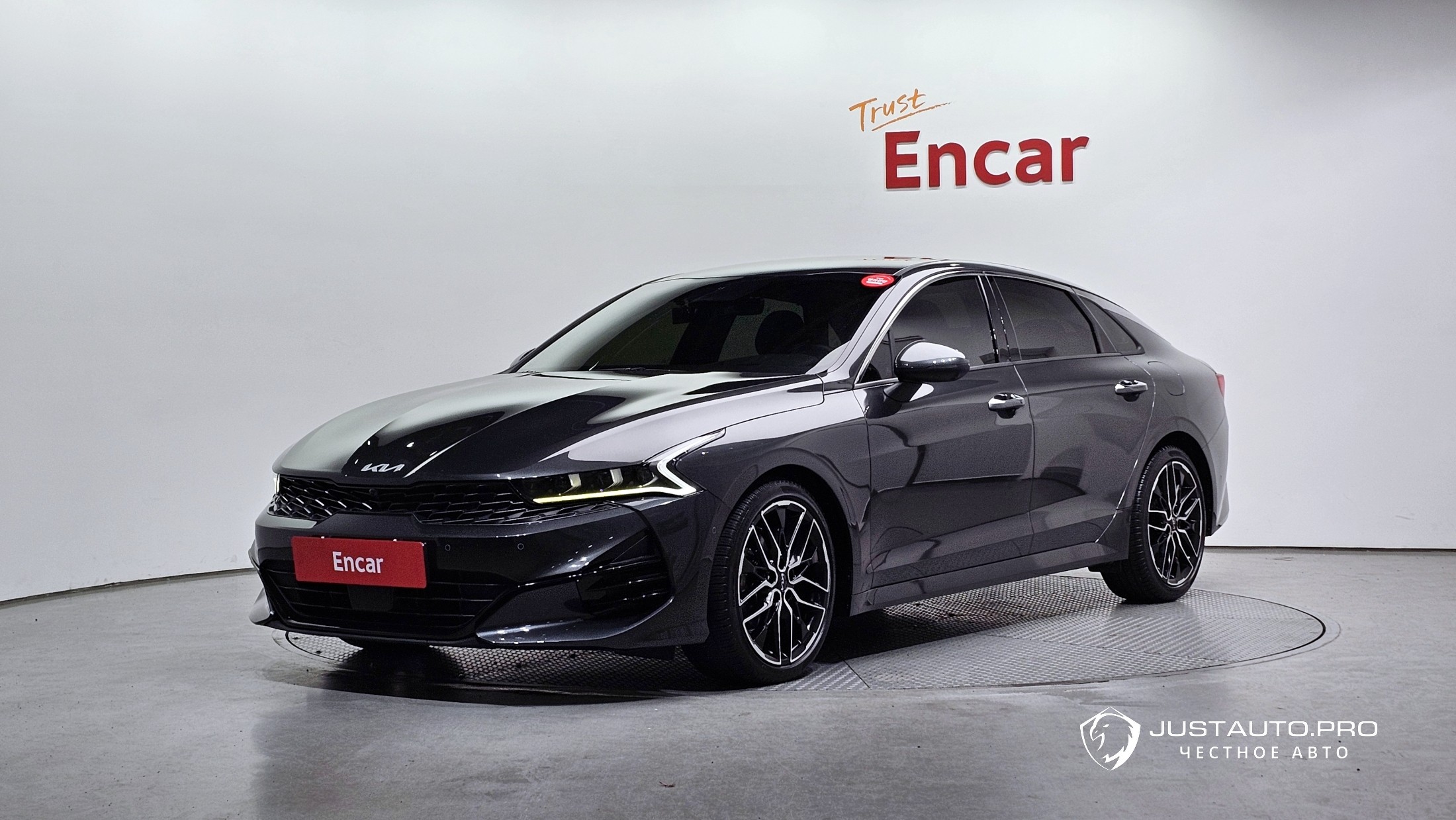 Автомобиль Kia K5