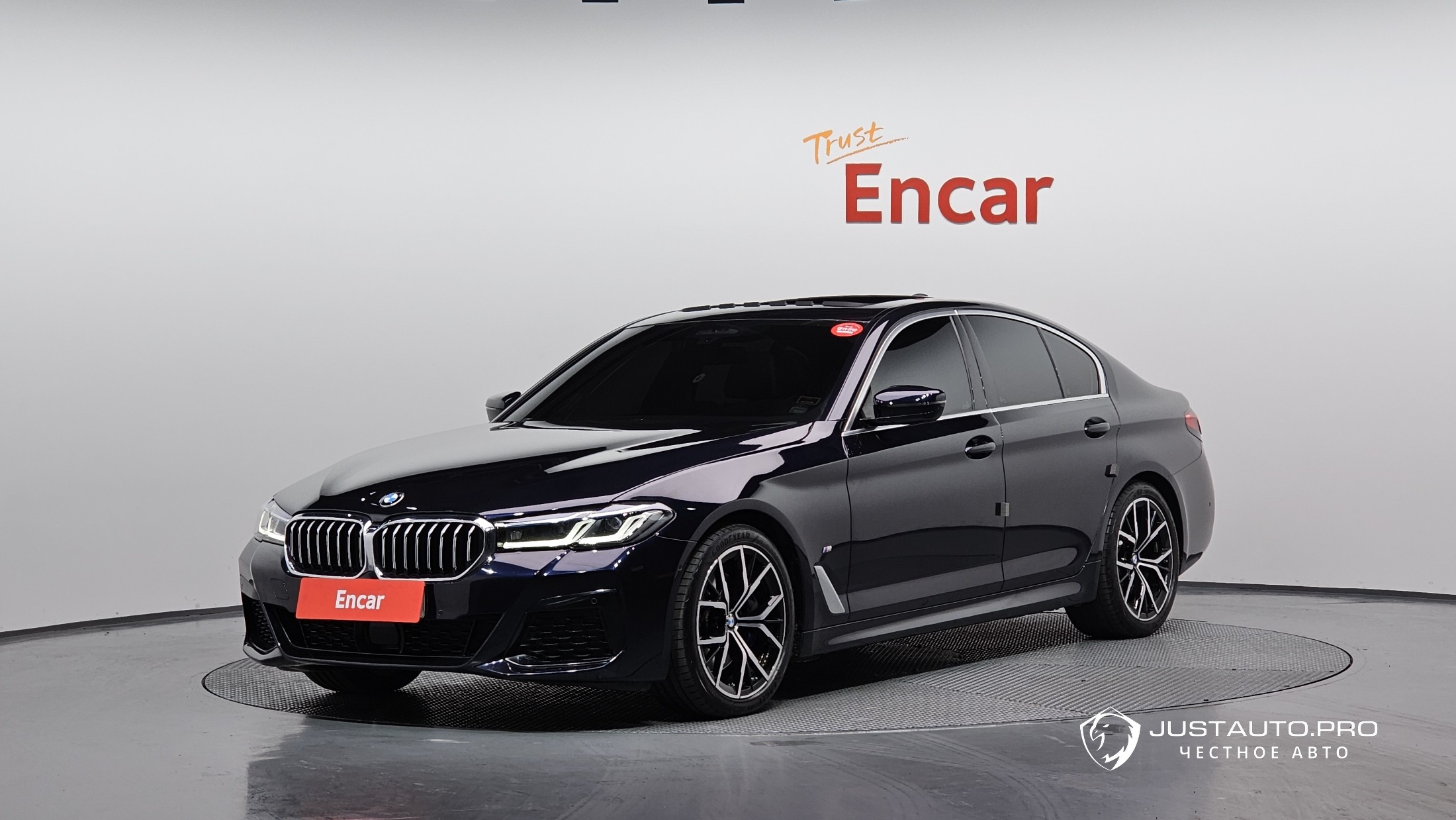 Автомобиль BMW 5-Series