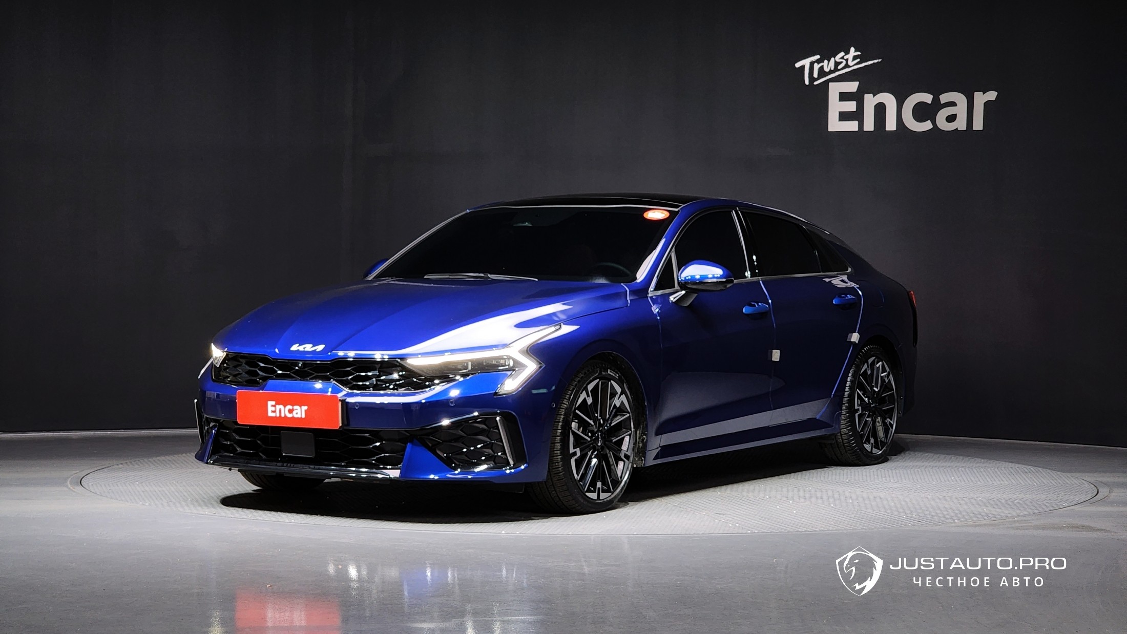 Автомобиль Kia K5