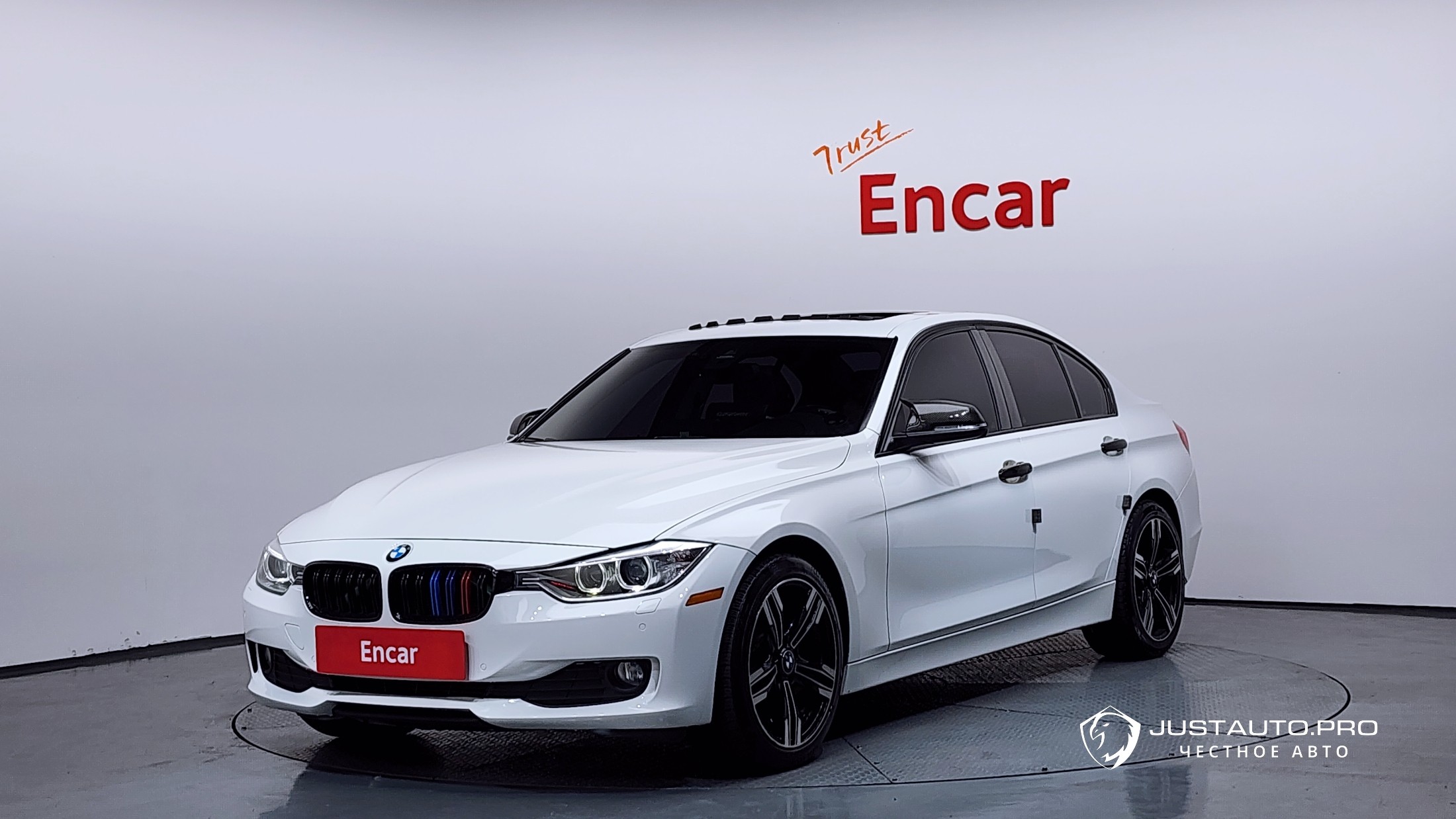 Автомобиль BMW 3-Series