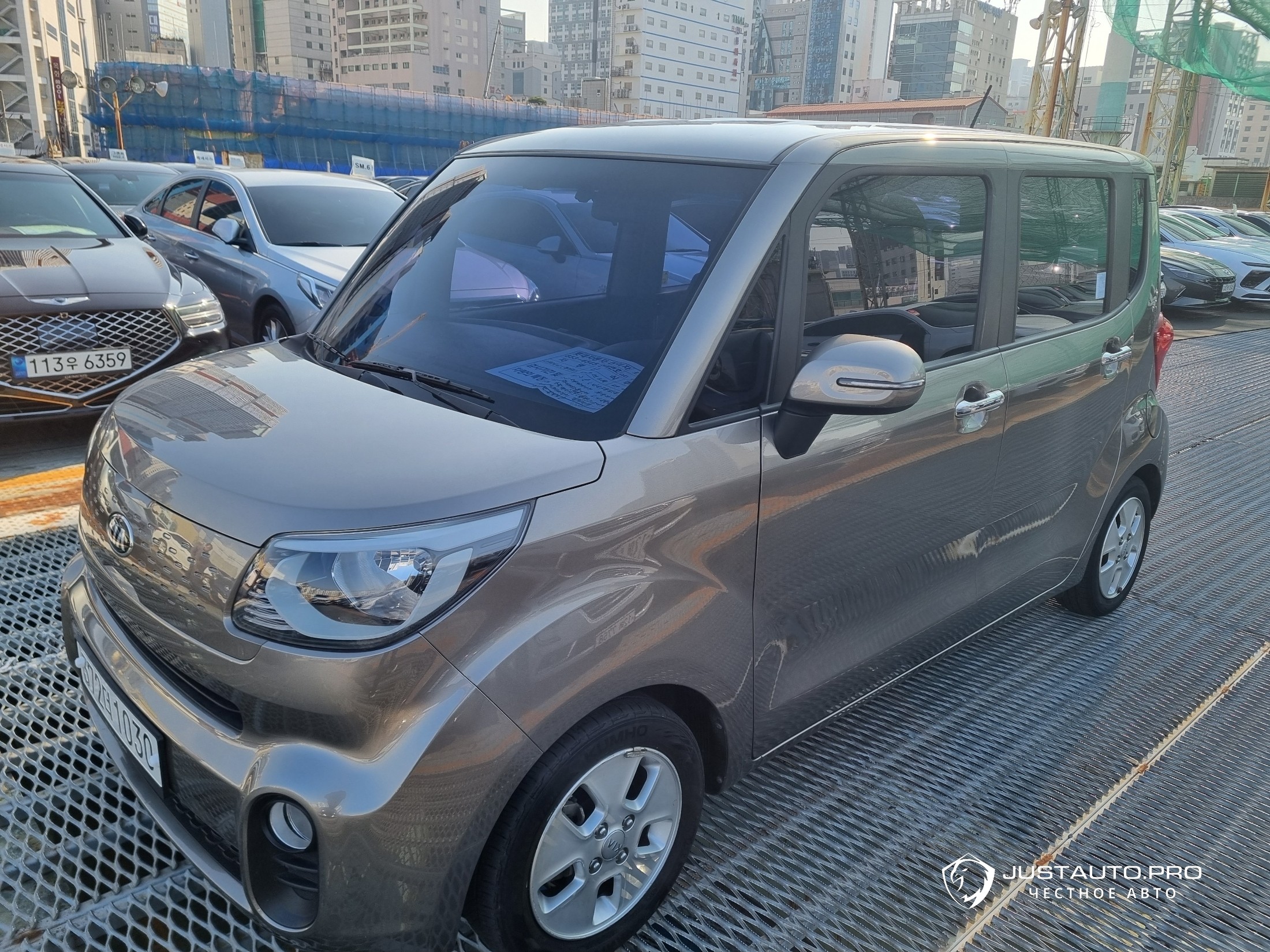 Автомобиль Kia RAY