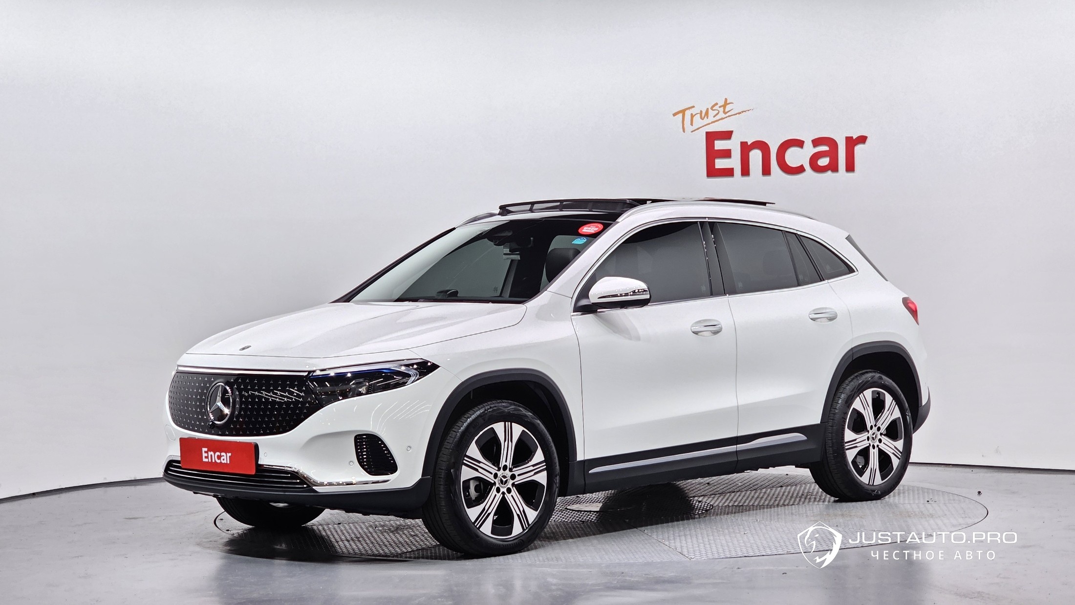 Автомобиль Mercedes-Benz EQA