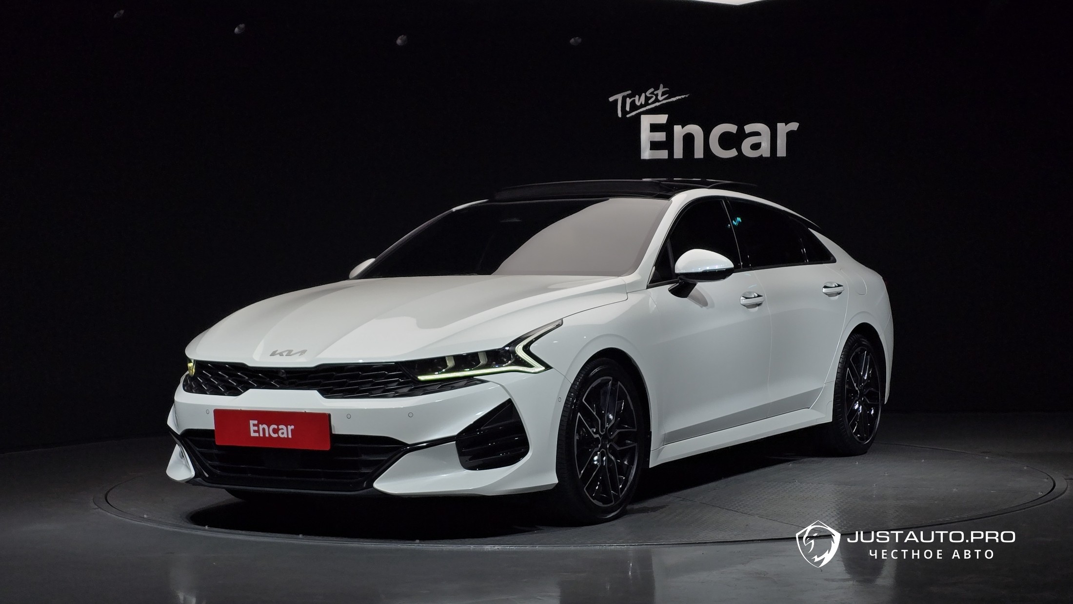 Автомобиль Kia K5