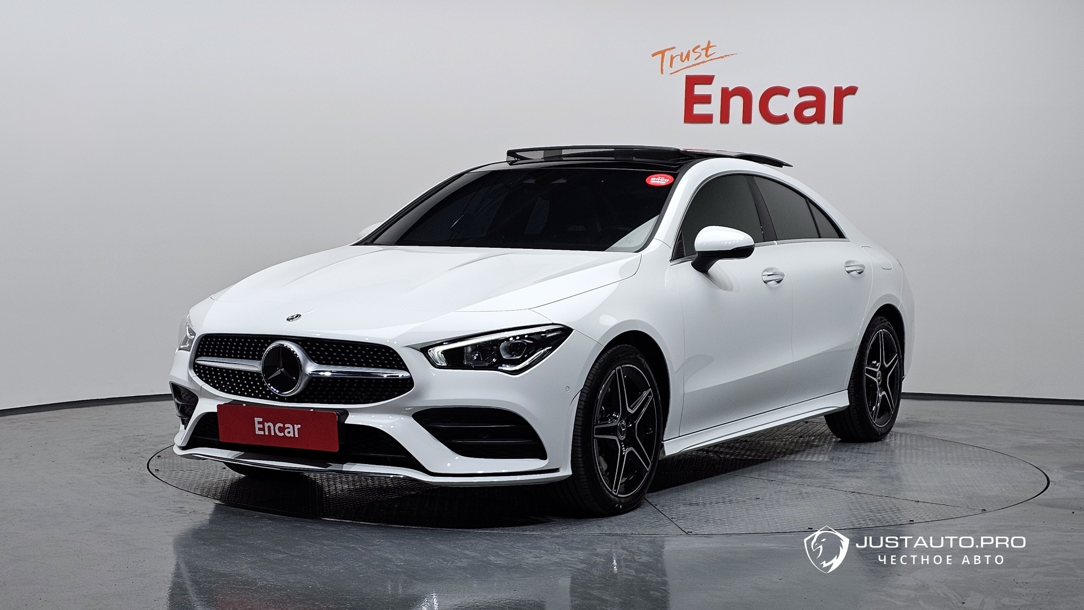 Автомобиль Mercedes-Benz CLA-Class