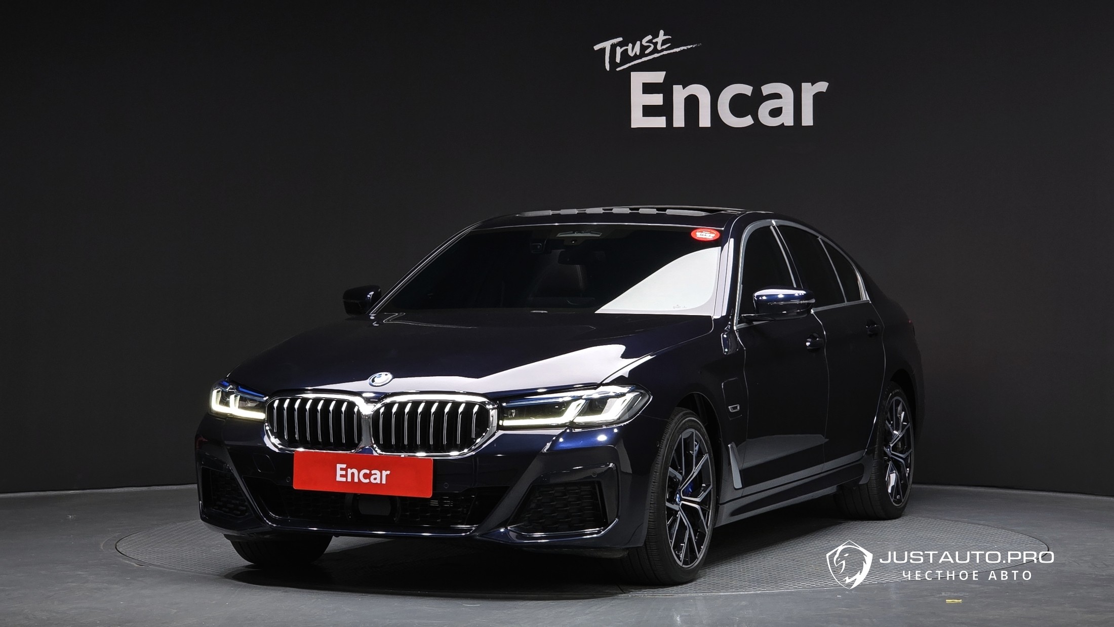 Автомобиль BMW 5-Series