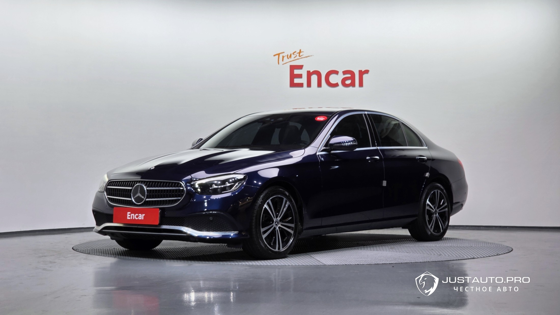 Автомобиль Mercedes-Benz E-Class