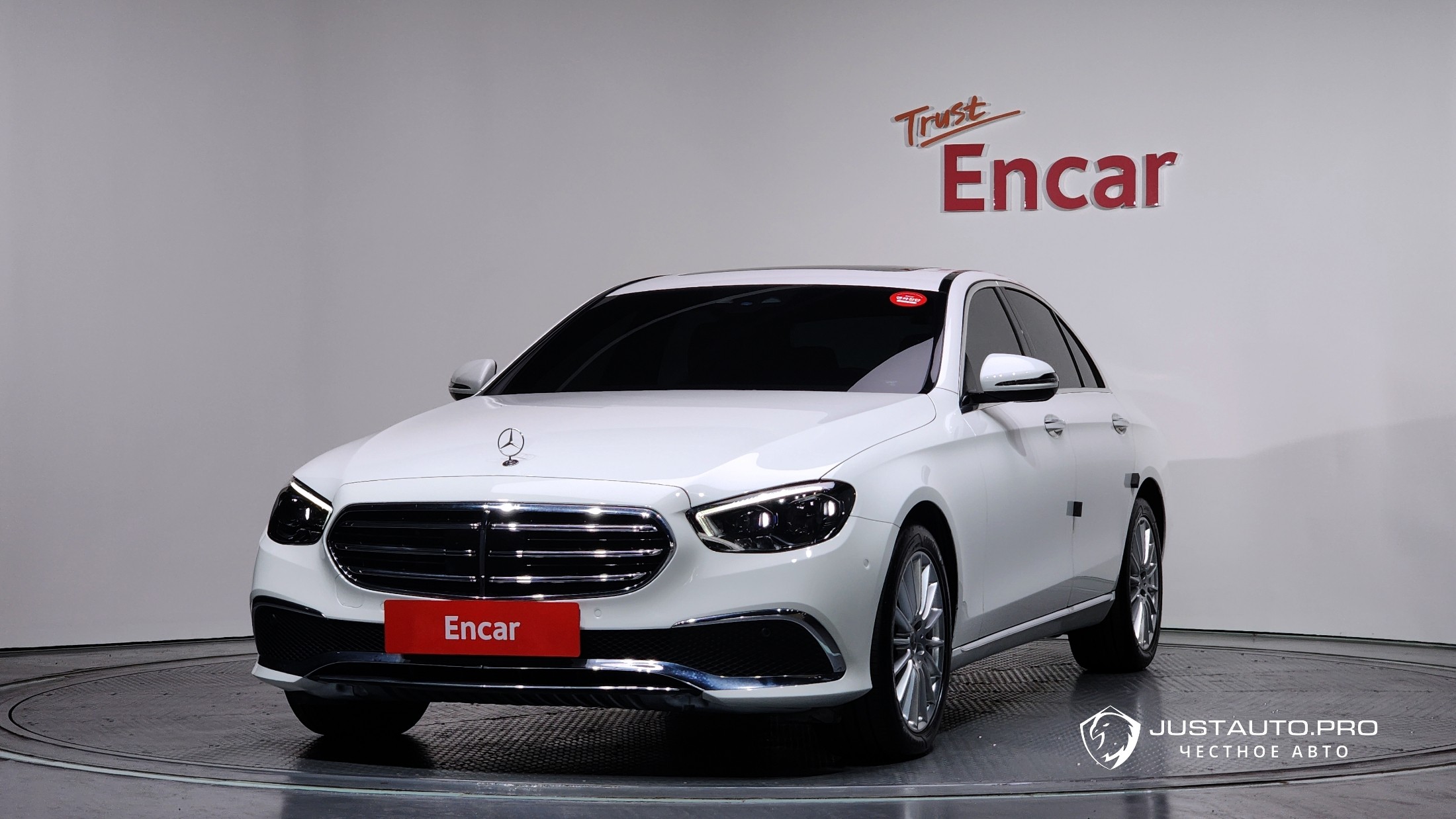 Автомобиль Mercedes-Benz E-Class