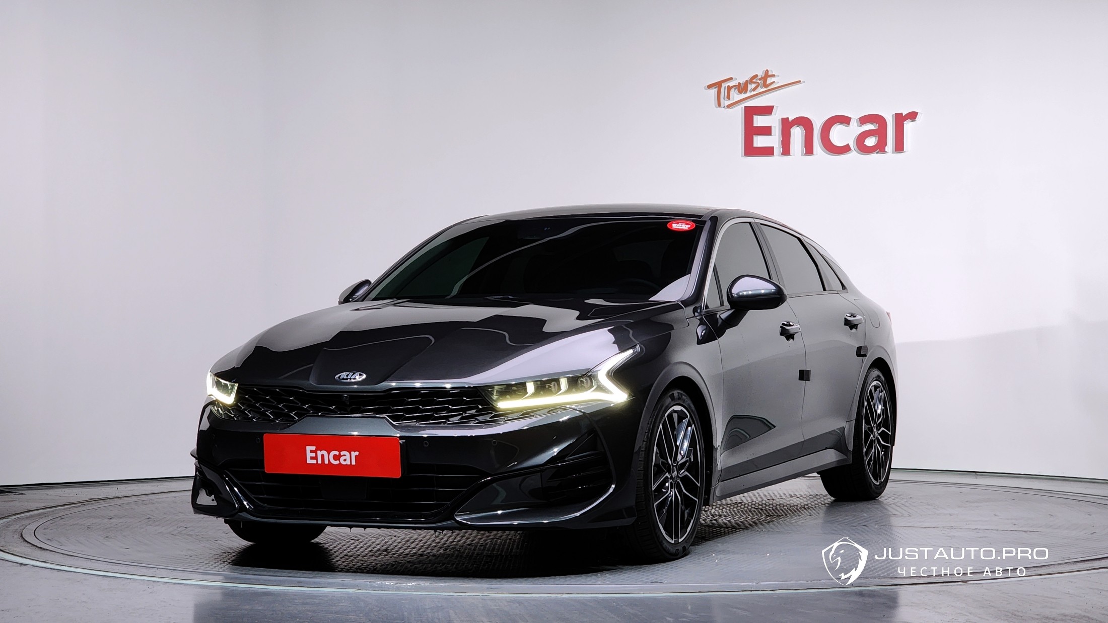 Автомобиль Kia K5