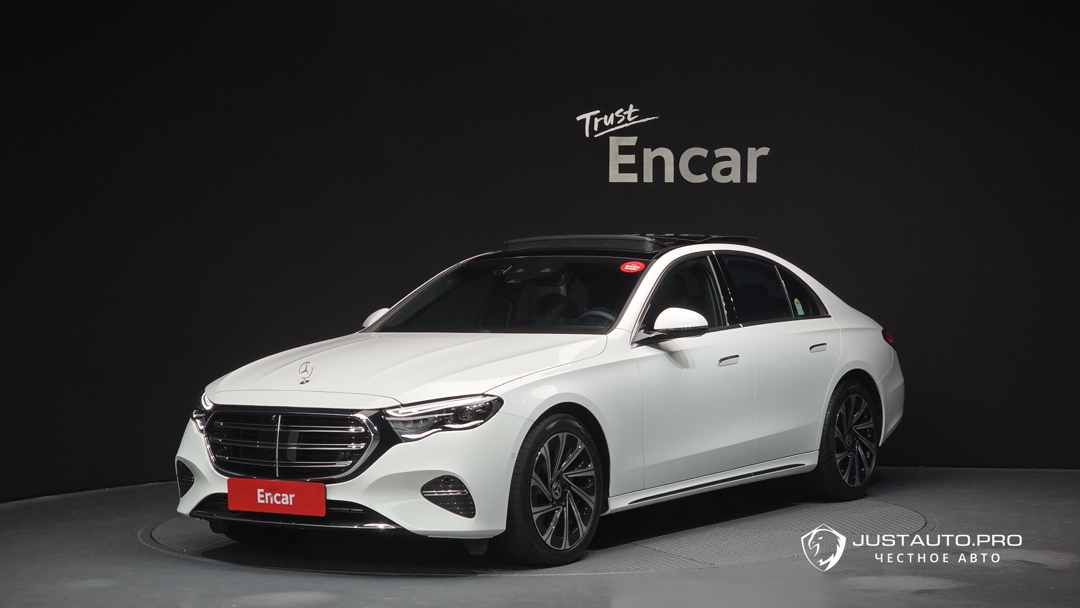 Автомобиль Mercedes-Benz E-Class